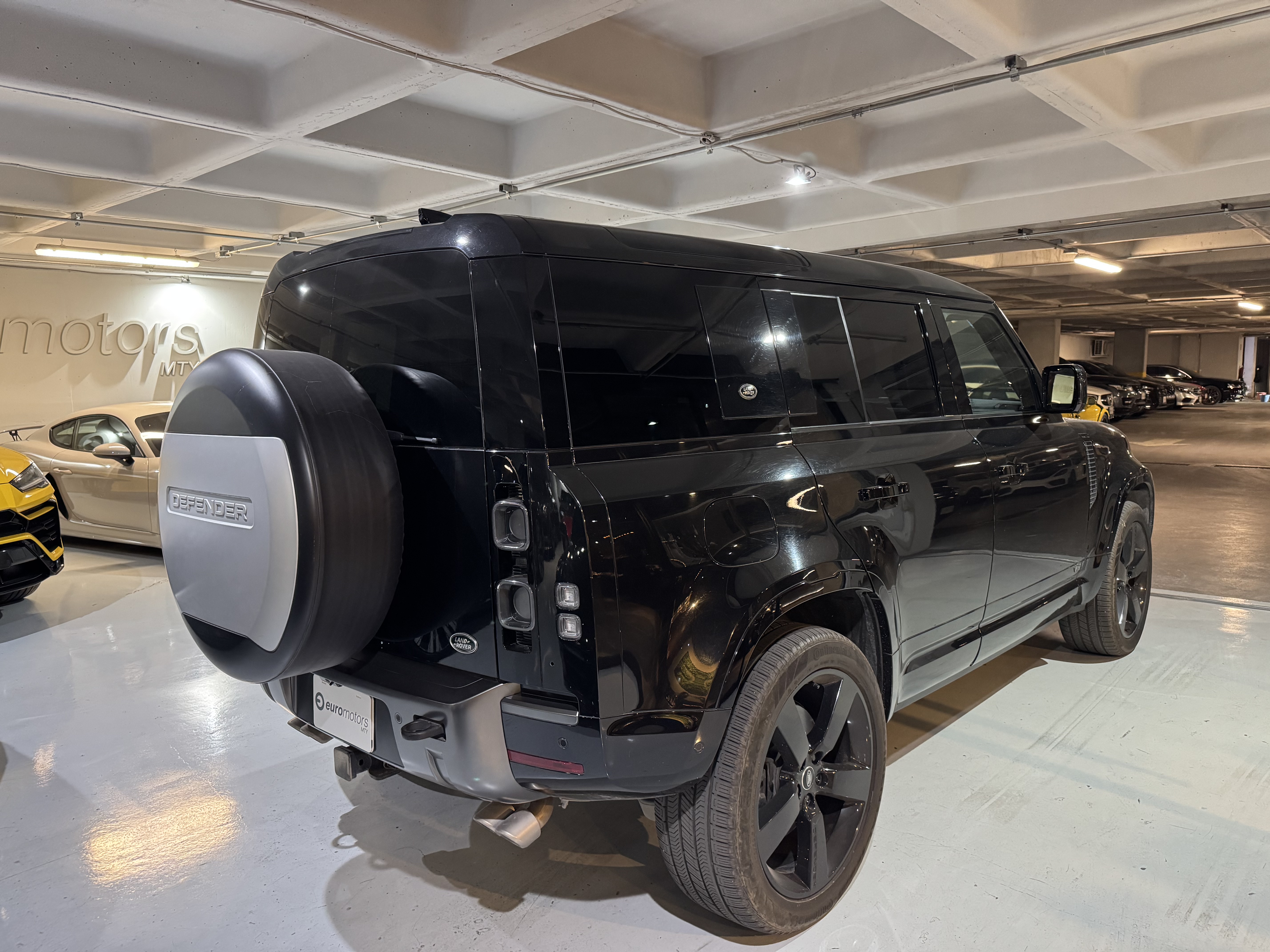 Land Rover Defender 110 V8 2022