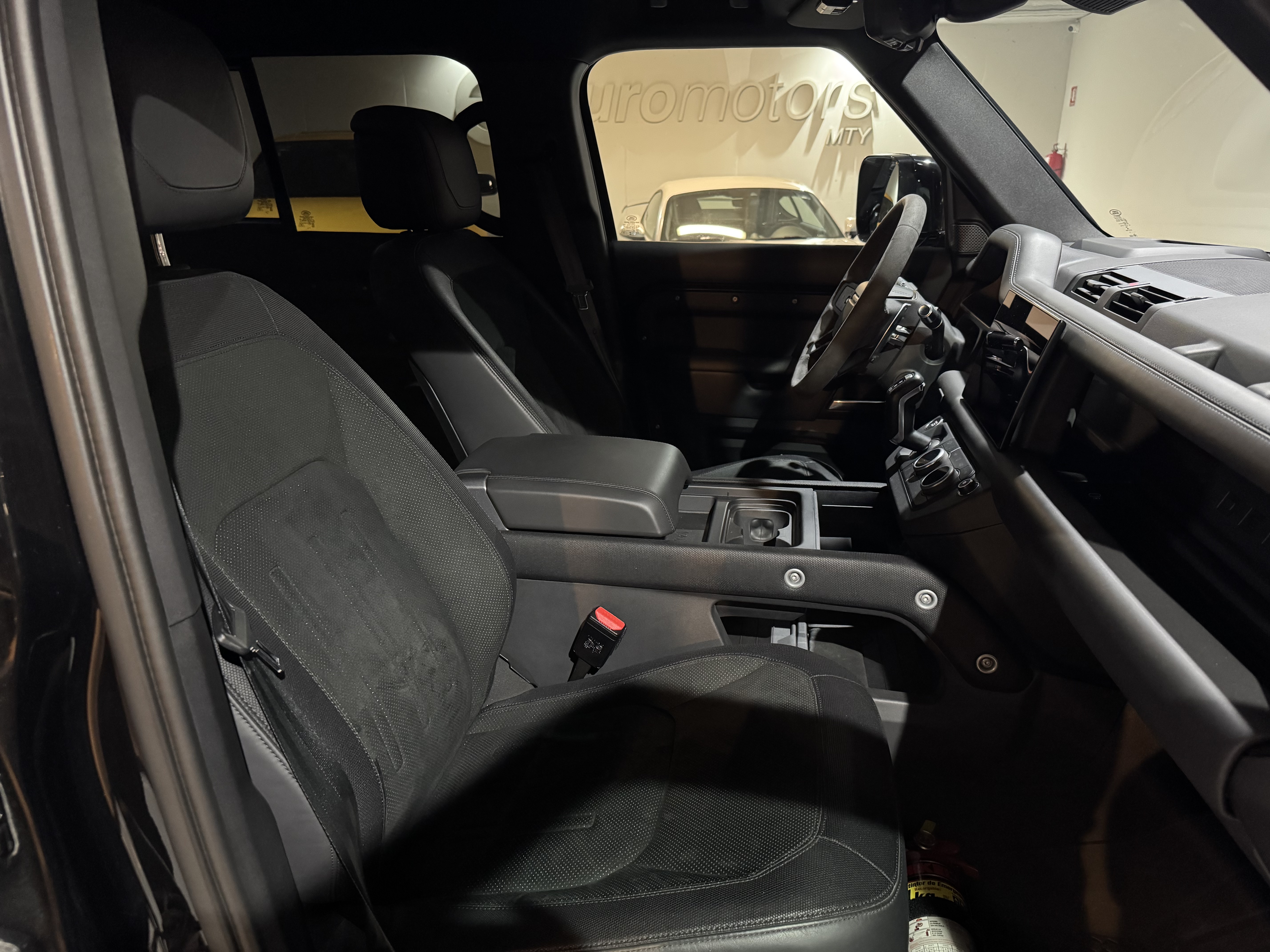 Land Rover Defender 110 V8 2022