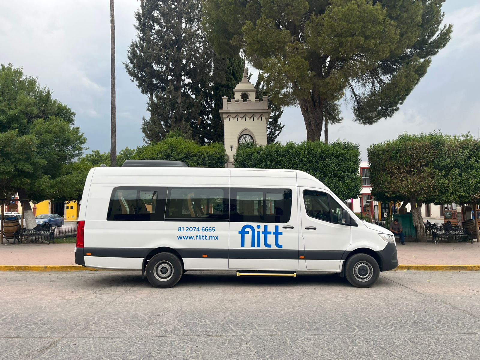 Mercedes Benz Sprinter 18 pasajeros 2024