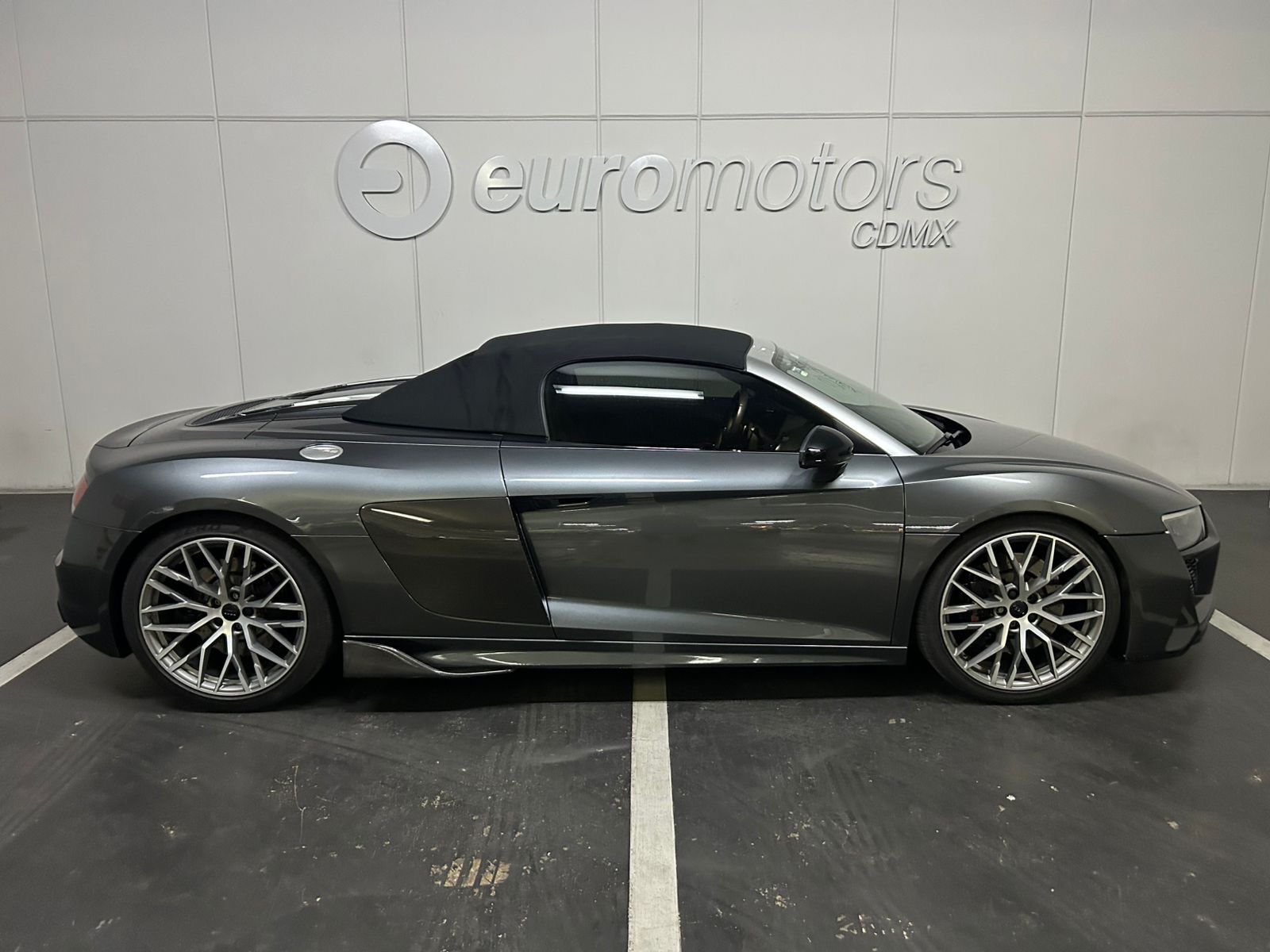 Audi R8 V10 Plus