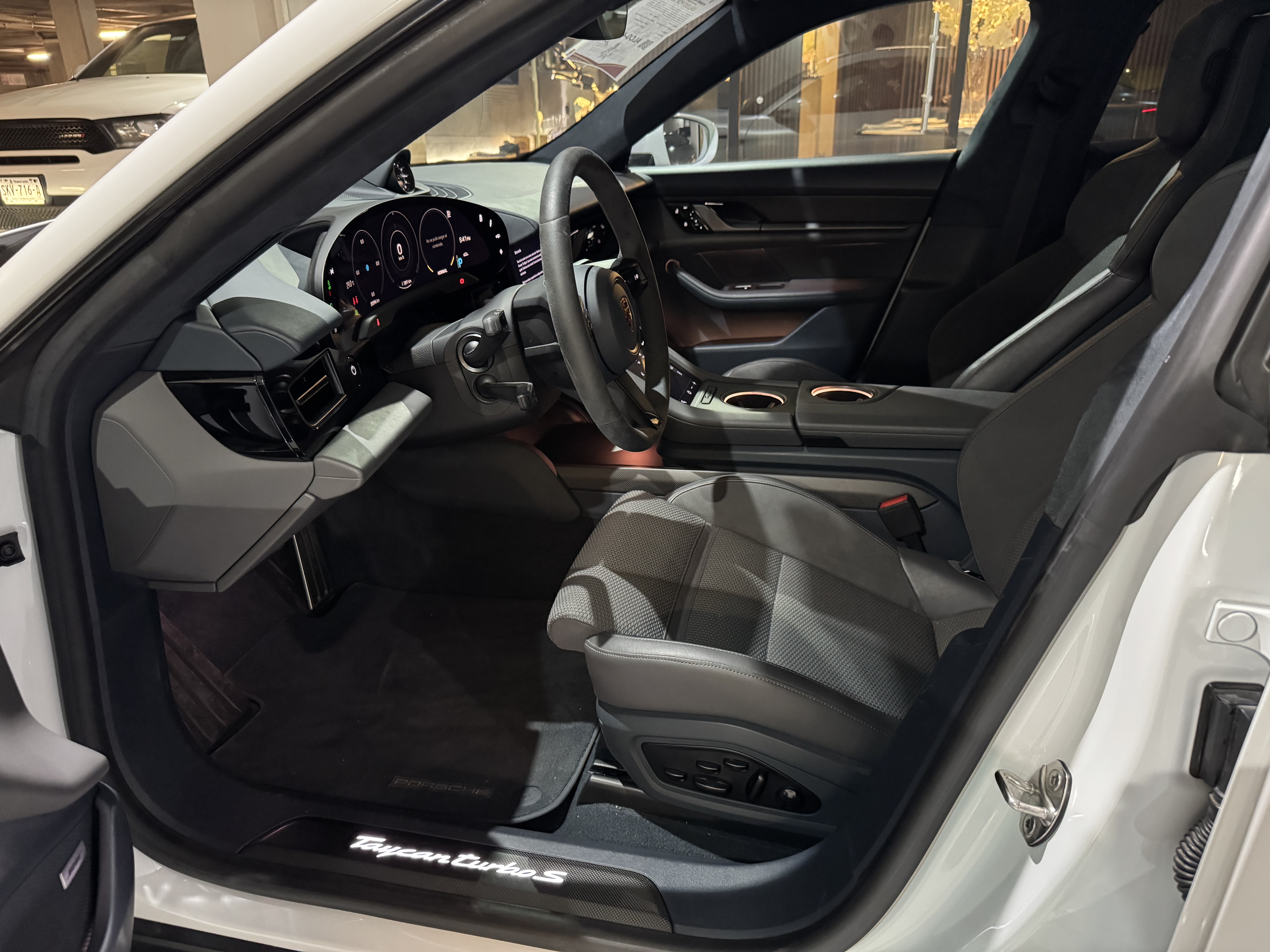 Porsche Taycan Turbo S 2021