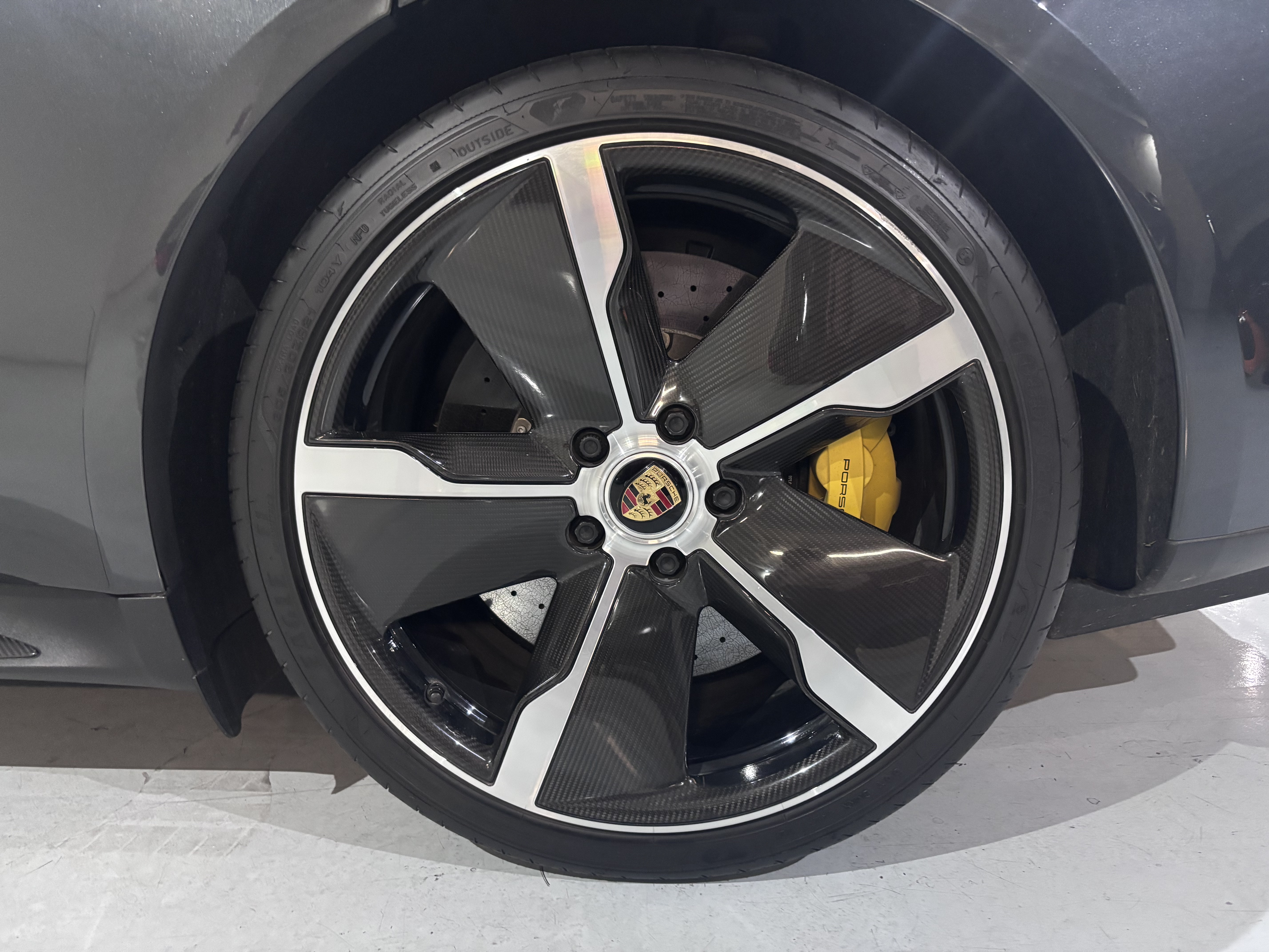 Porsche Taycan Turbo S 2021