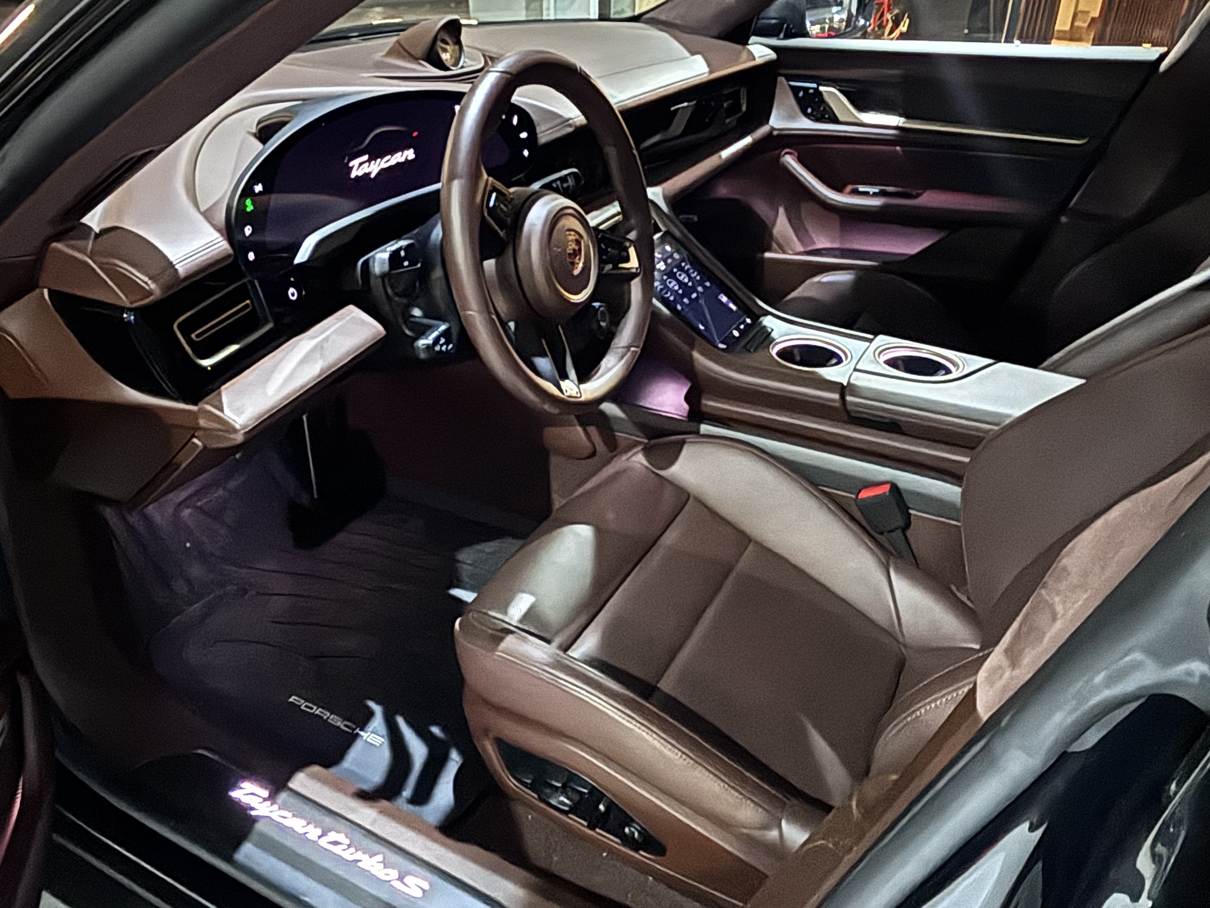 Porsche Taycan Turbo S 2021