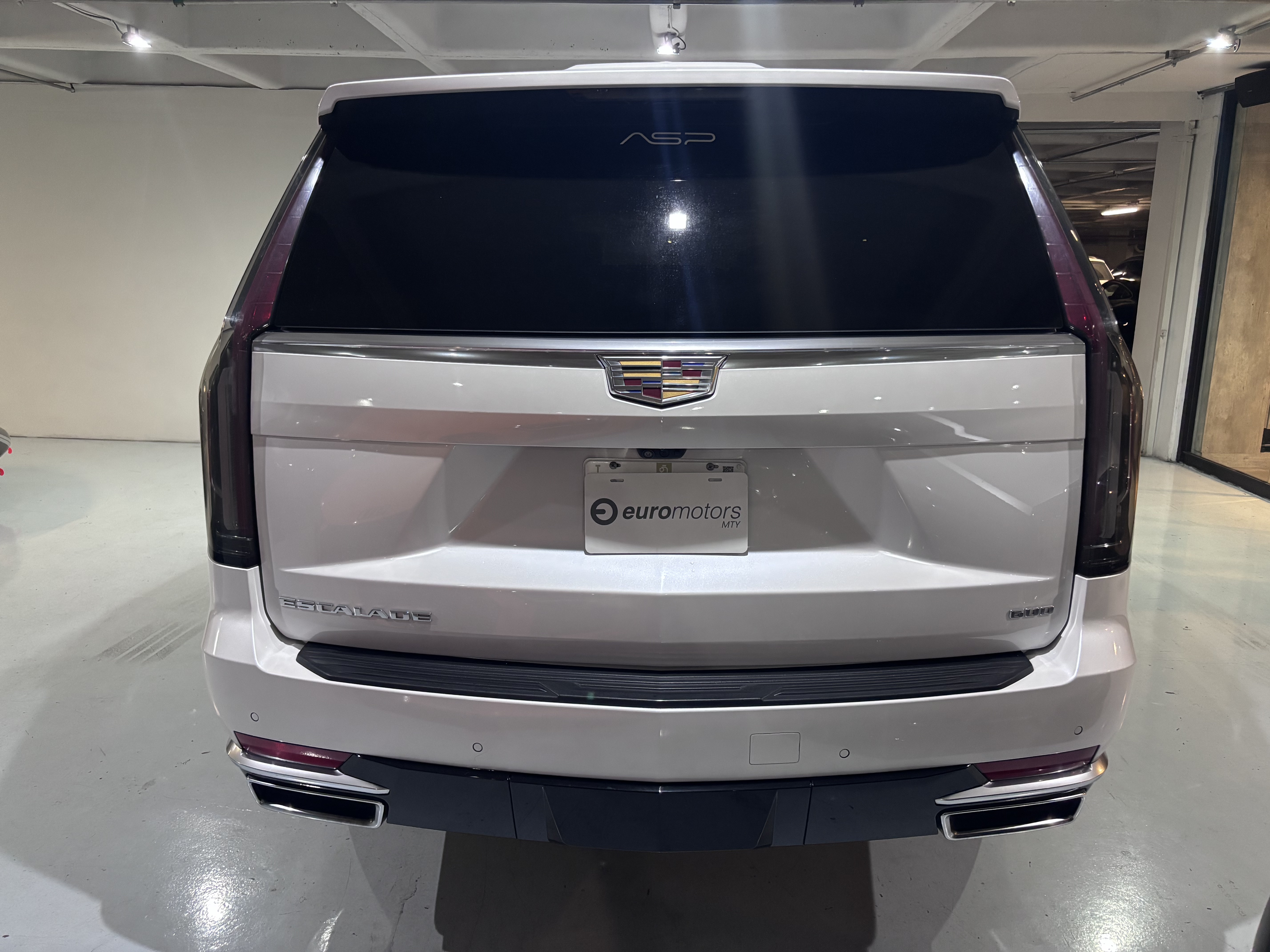 Cadillac Escalade ESV 2024