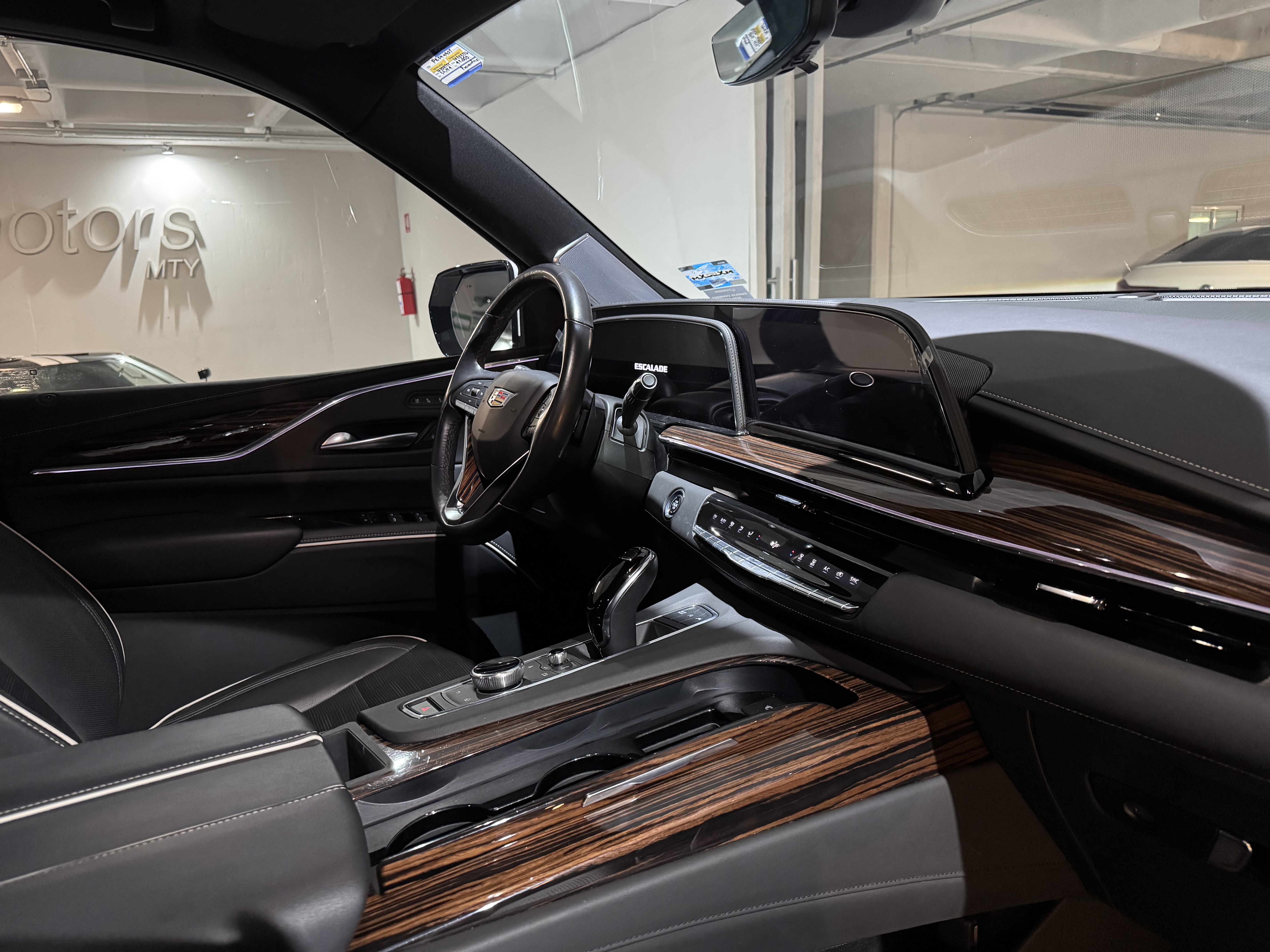 Cadillac Escalade 2023