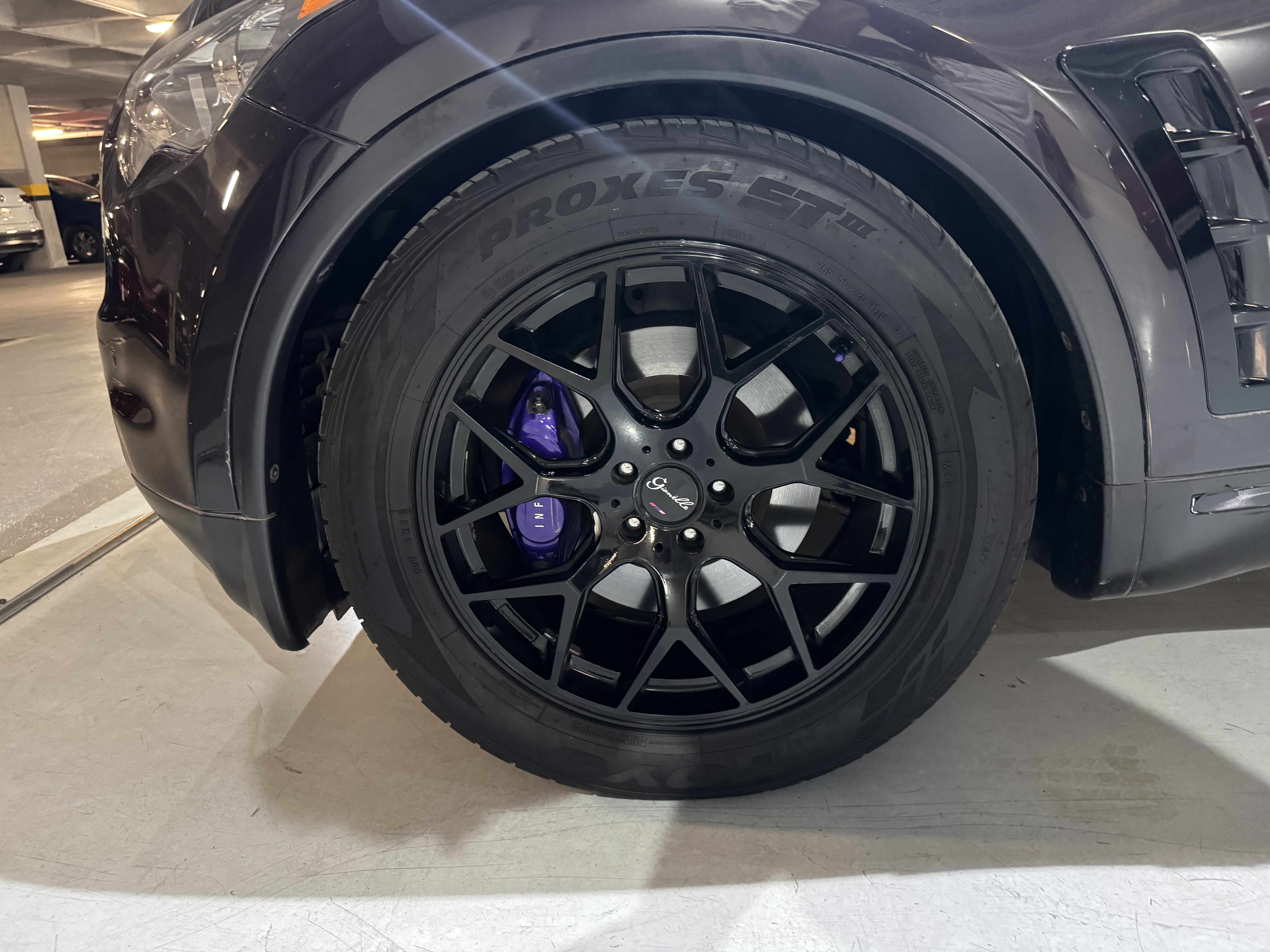 Infiniti QX70s  2012