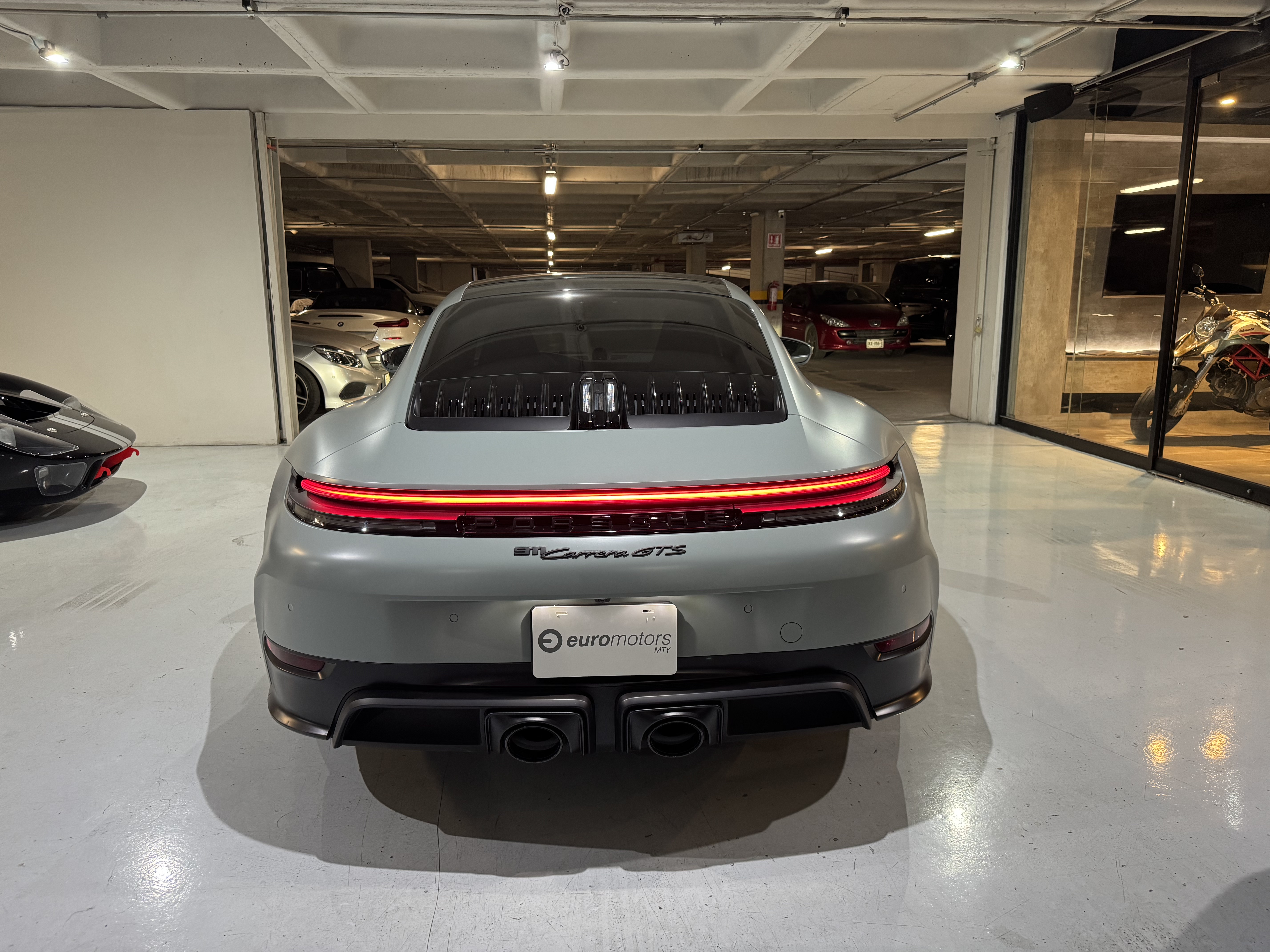 PORSCHE 911 CARRERA GTS 2025