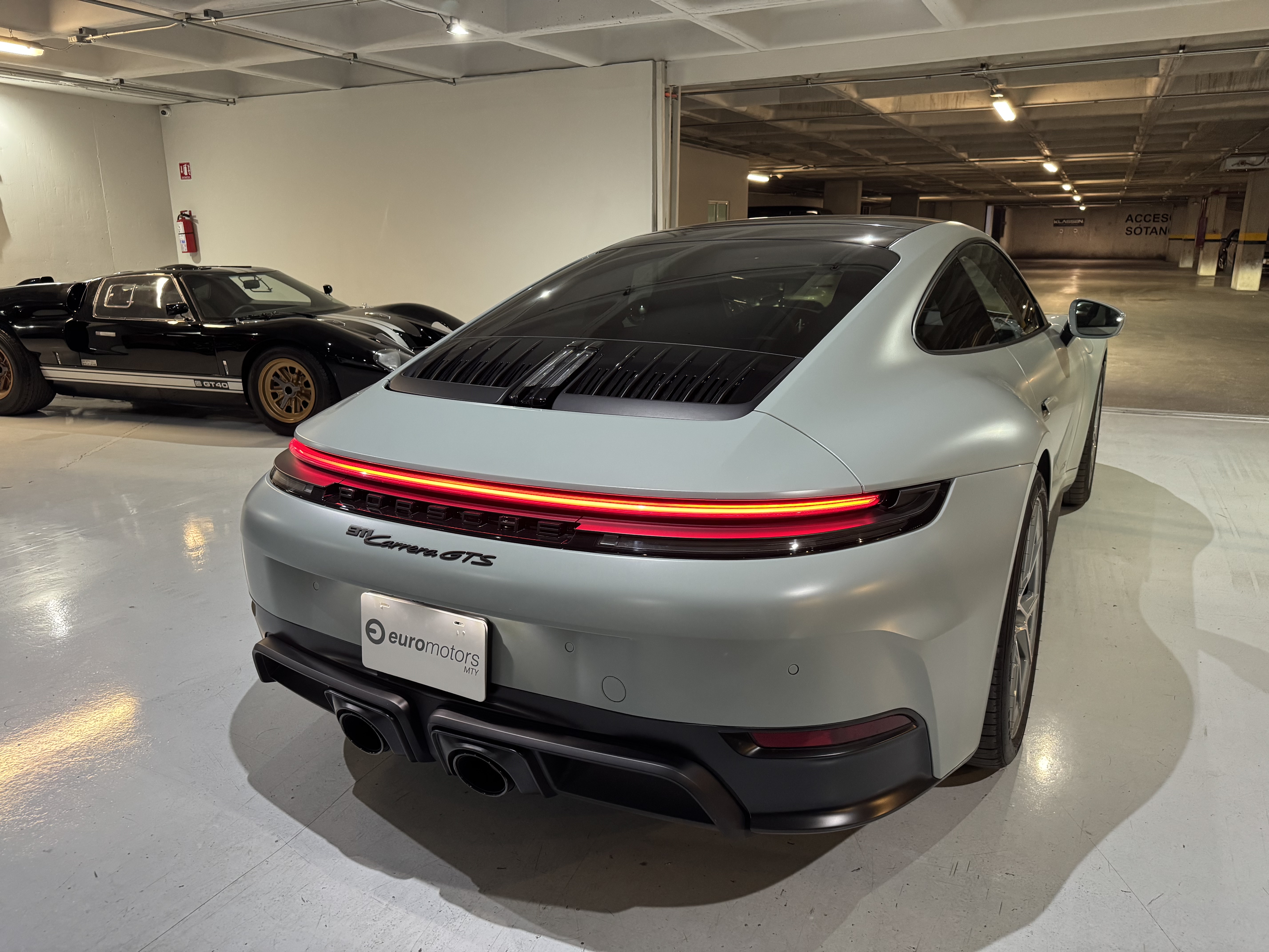 PORSCHE 911 CARRERA GTS 2025