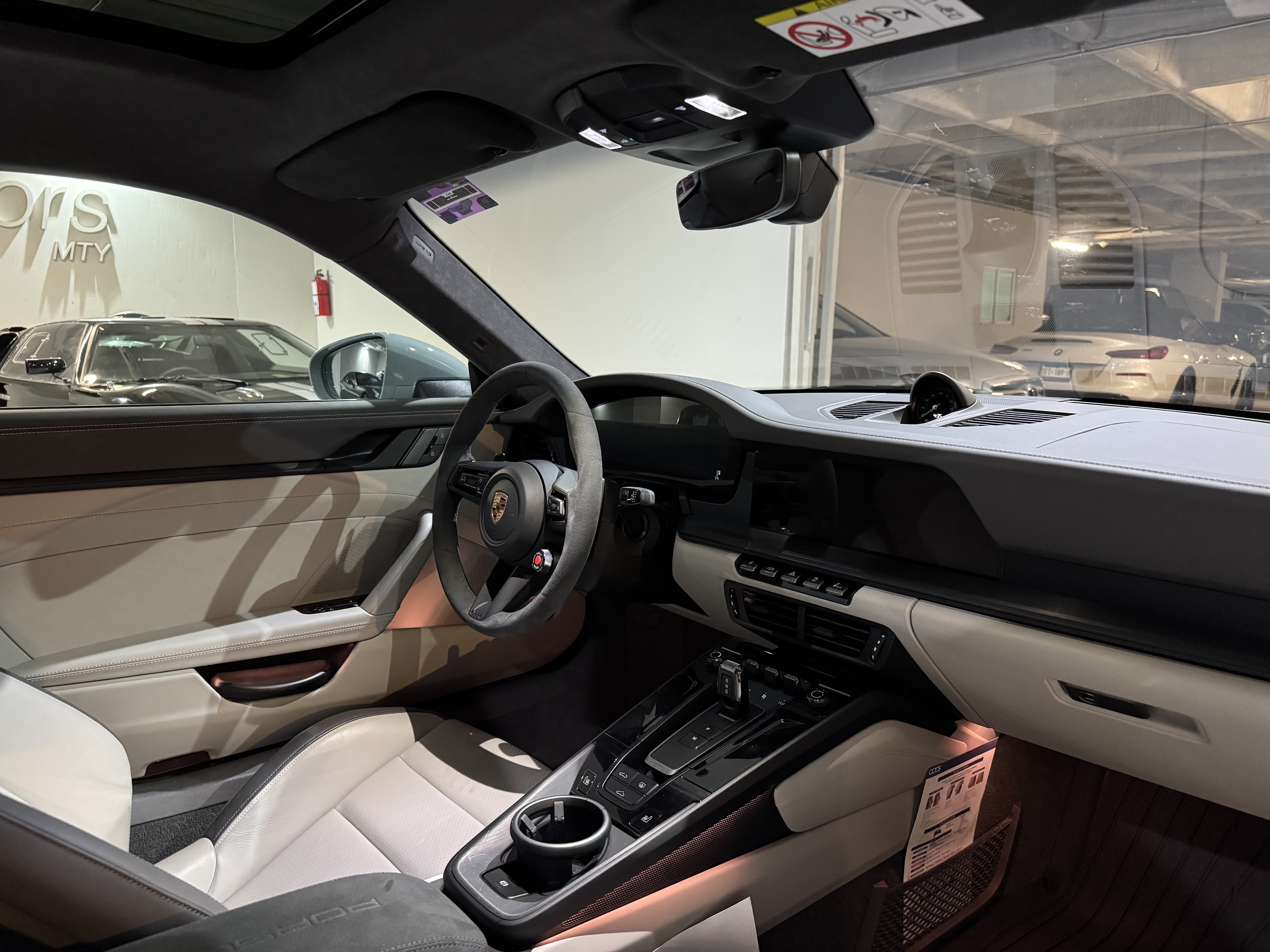 PORSCHE 911 CARRERA GTS 2025