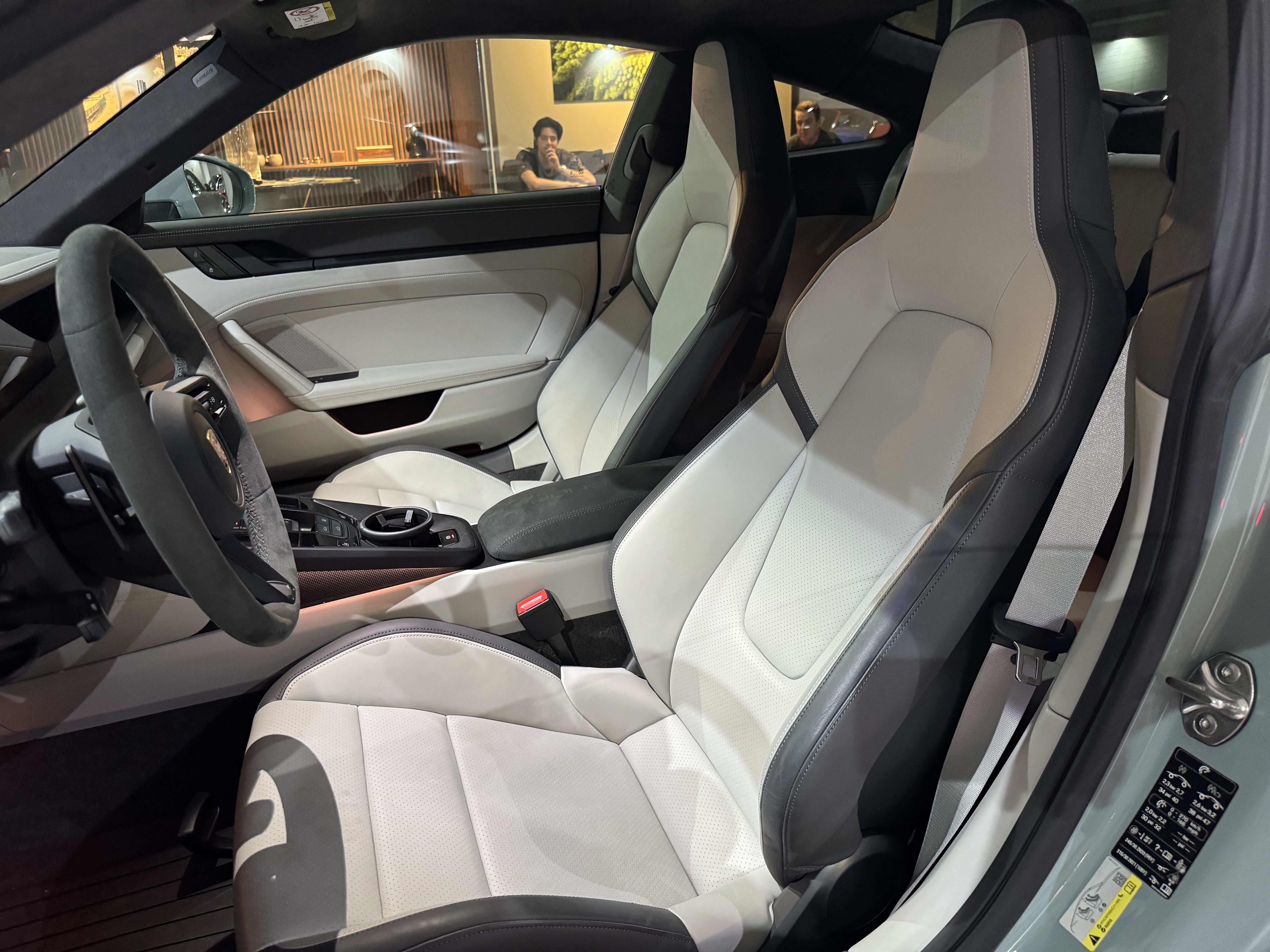 PORSCHE 911 CARRERA GTS 2025