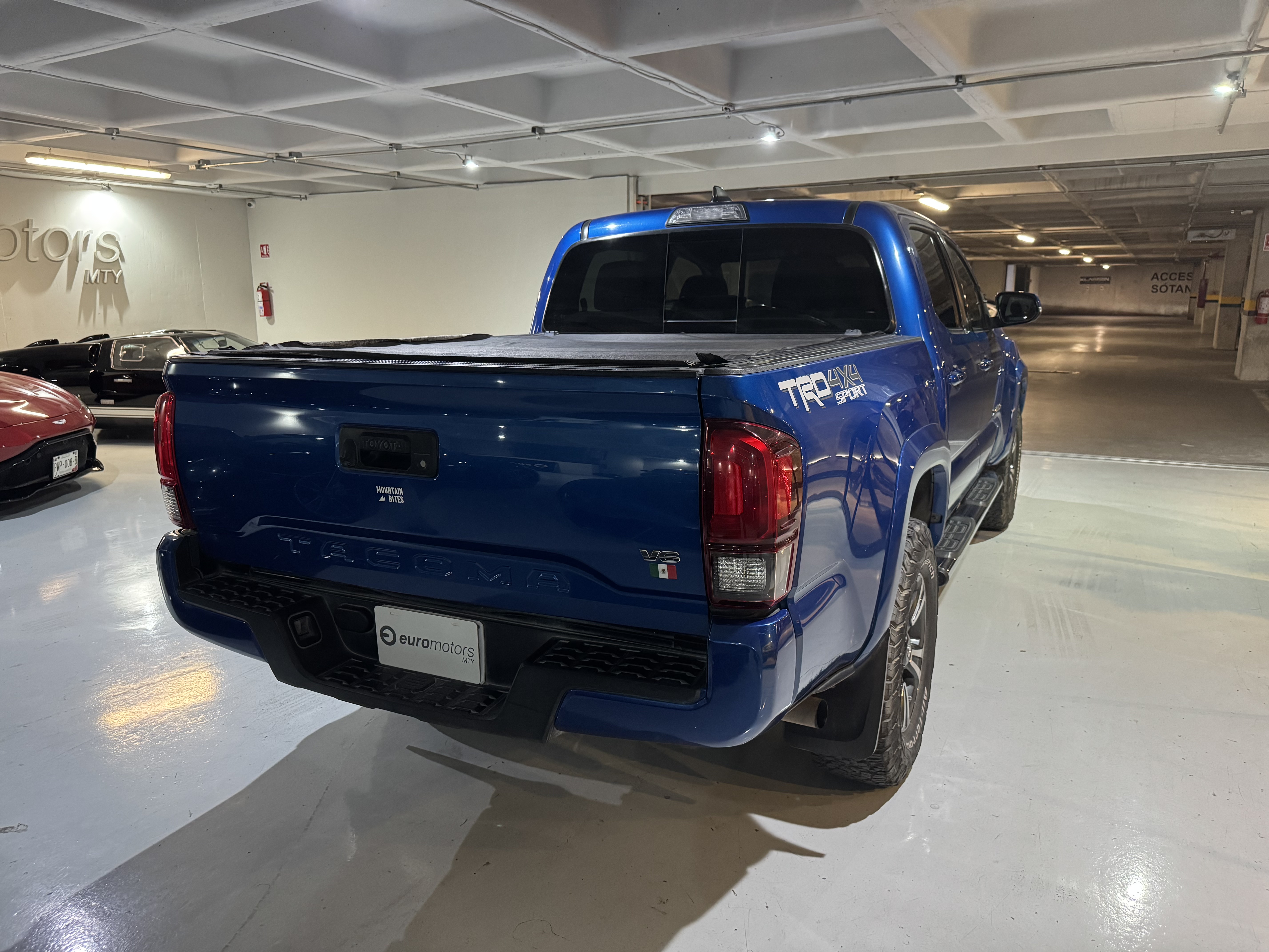 TOYOTA TACOMA TDR 2018