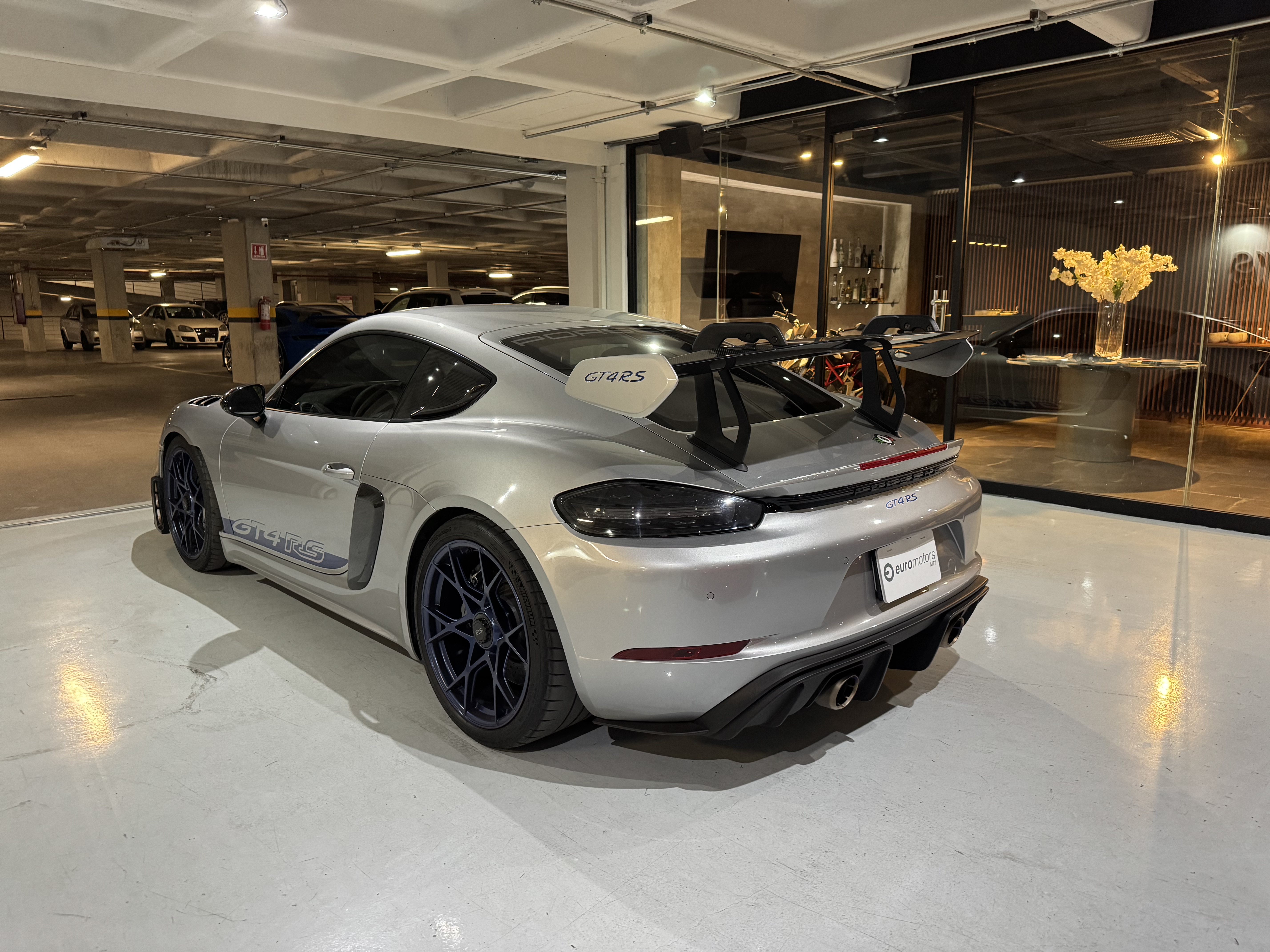 PORSCHE 718 CAYMAN GT4 RS 2023