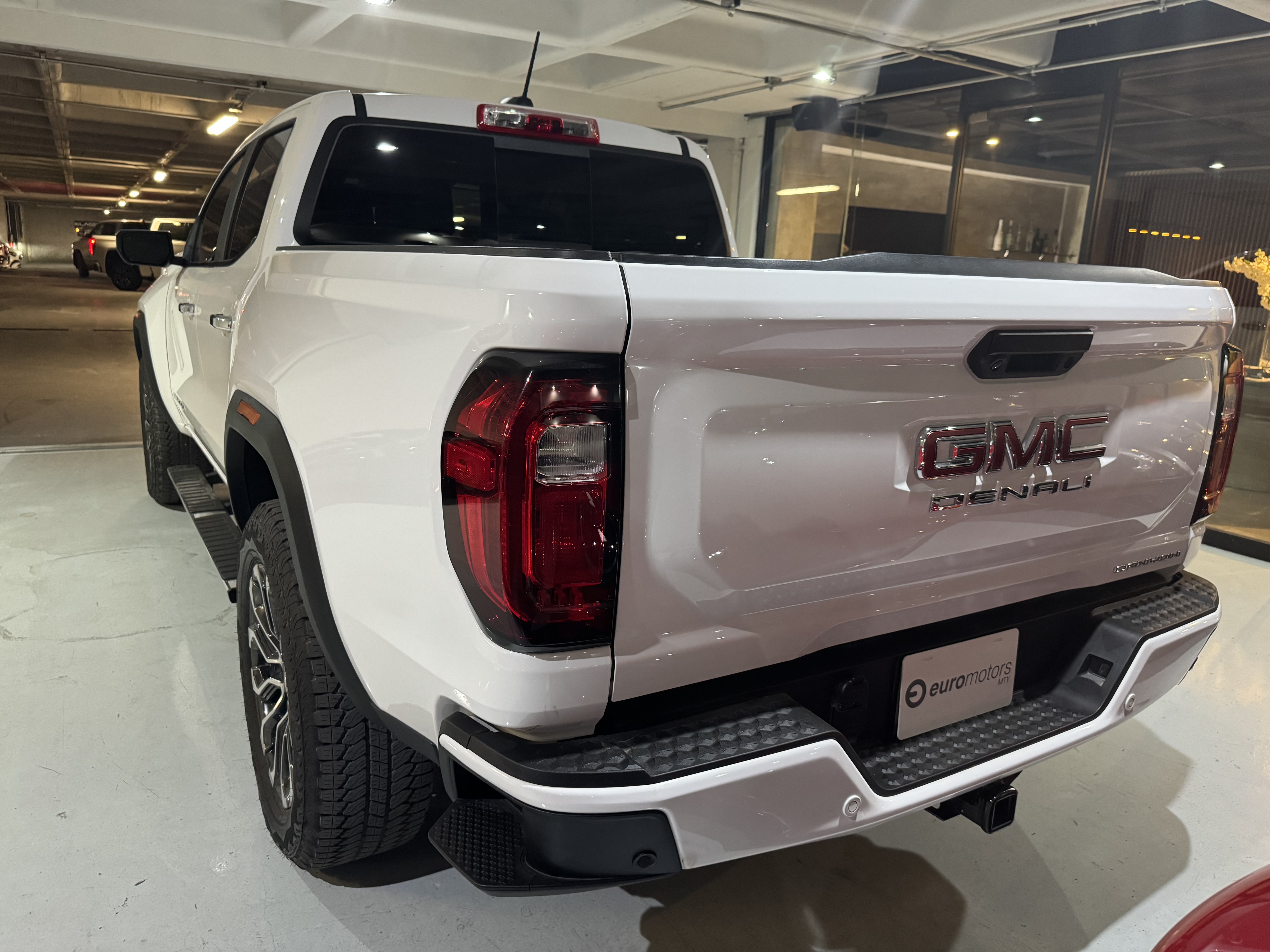 GMC CANYON DENALI 2024
