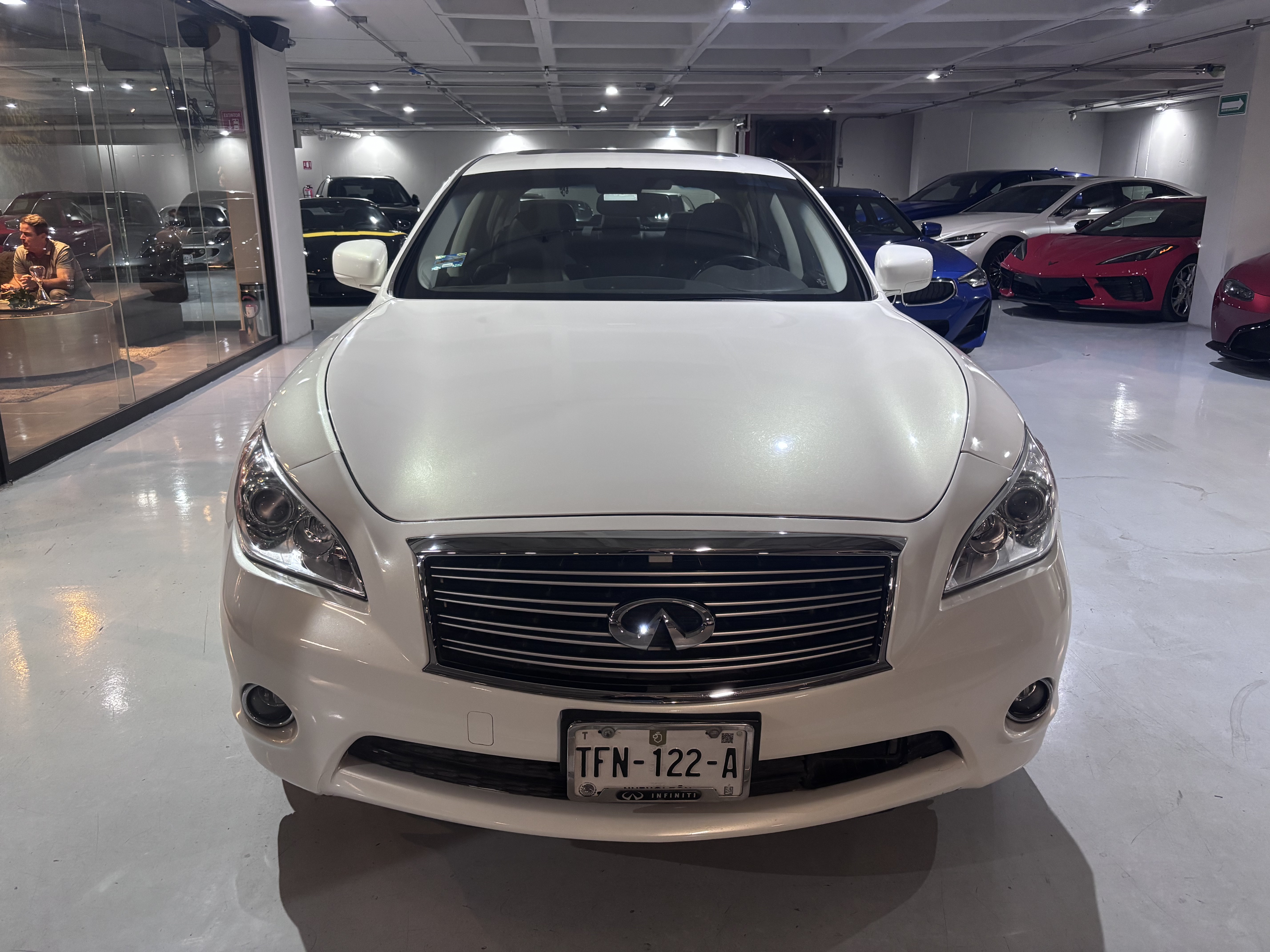 INFINITI Q70 S 2016