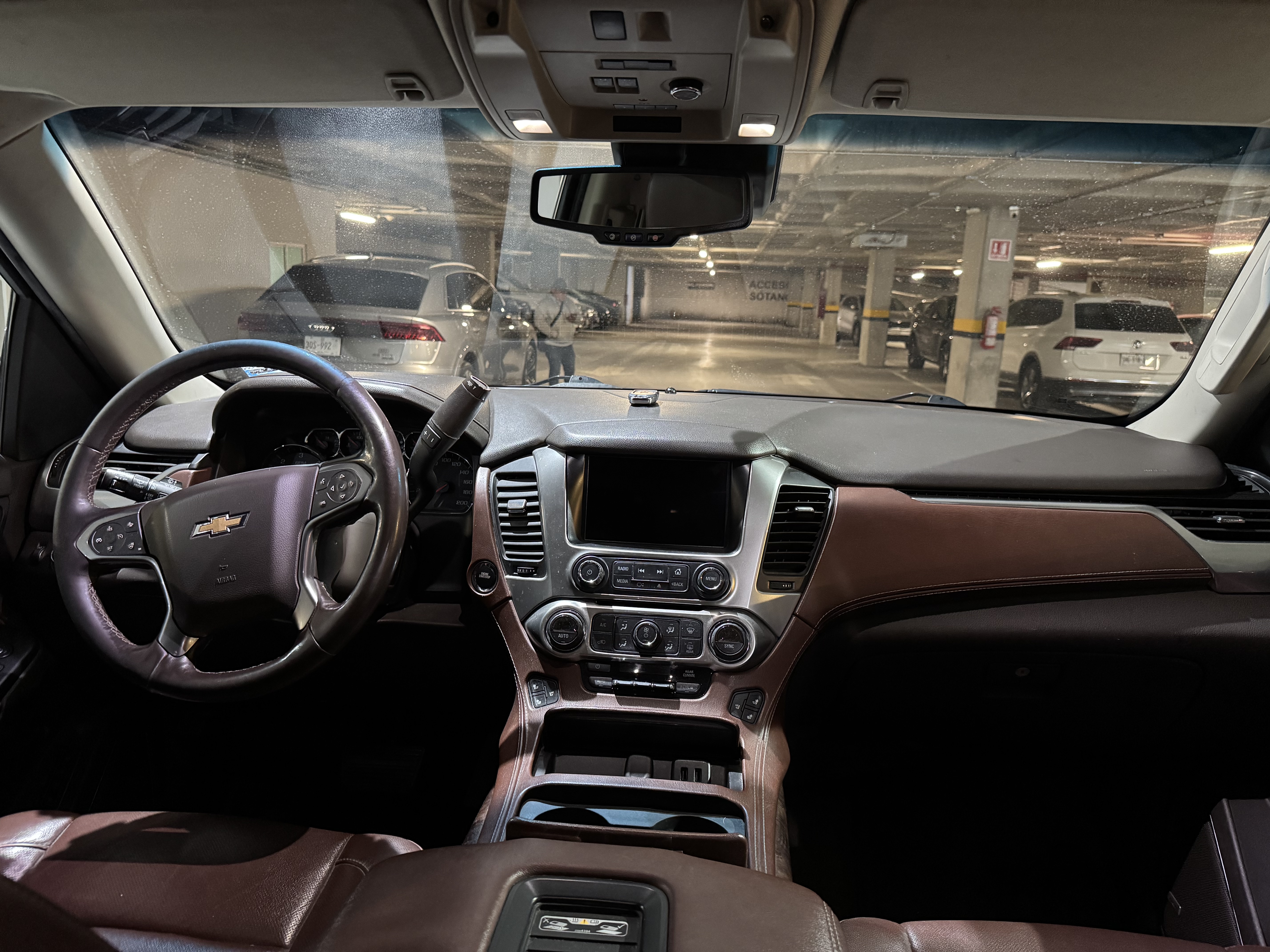 CHEVROLET SUBURBAN 2016