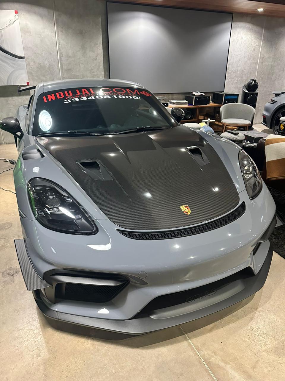 PORSCHE CAYMAN GT4 RS 2024