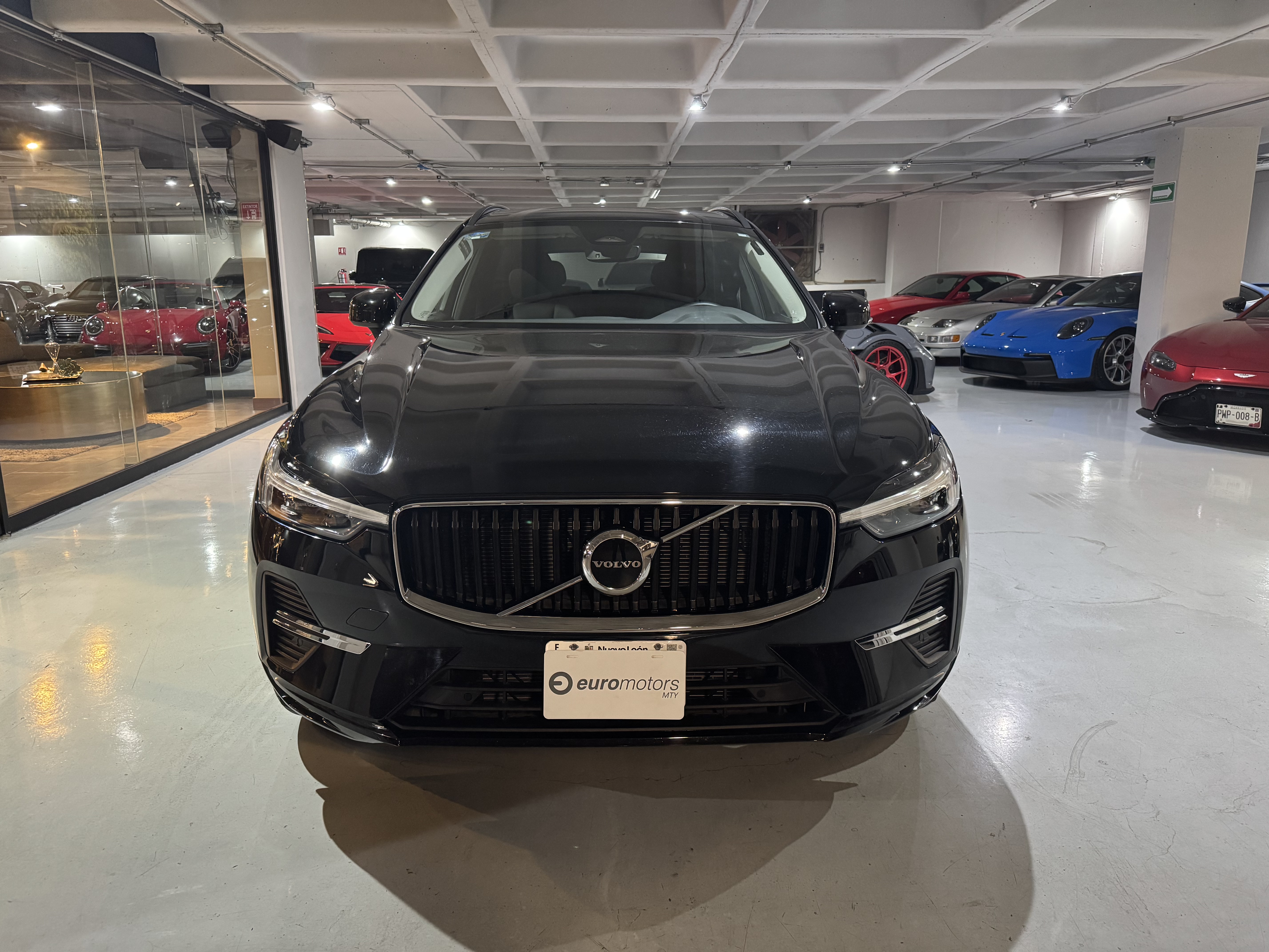 VOLVO XC-60 B5 AWD
