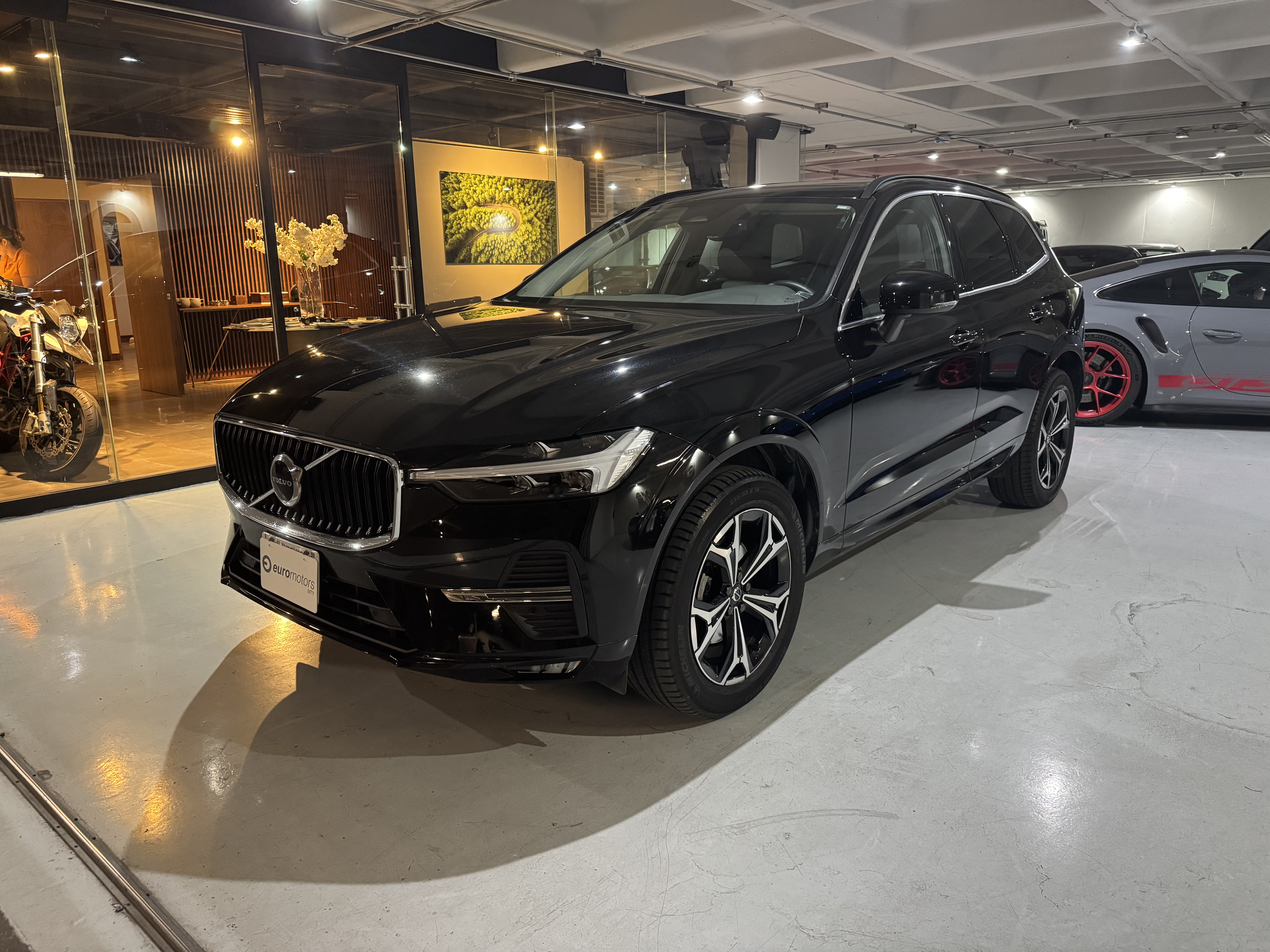 VOLVO XC-60 B5 AWD