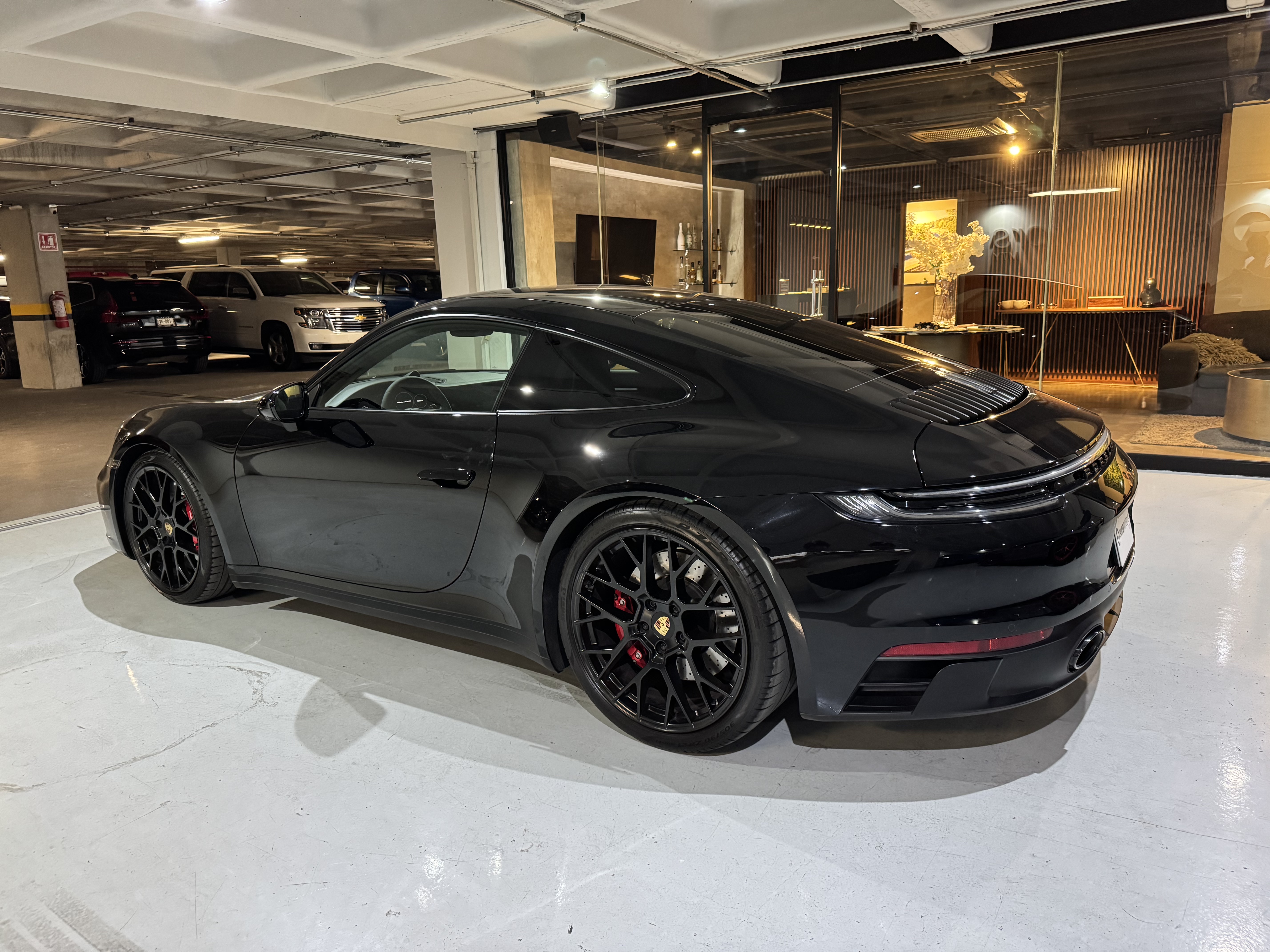 PORSCHE 911 CARRERA GTS 2024