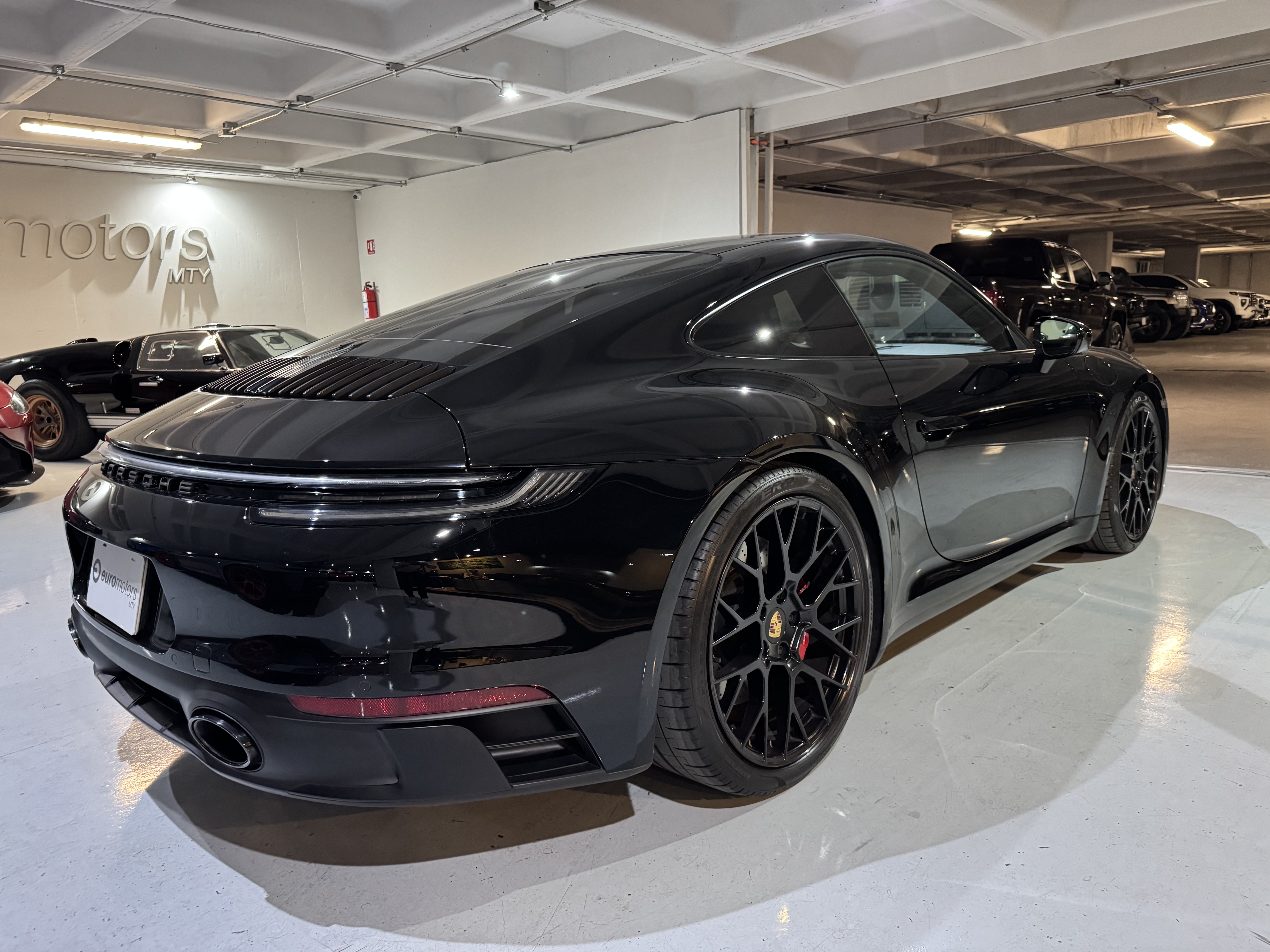 PORSCHE 911 CARRERA GTS 2024