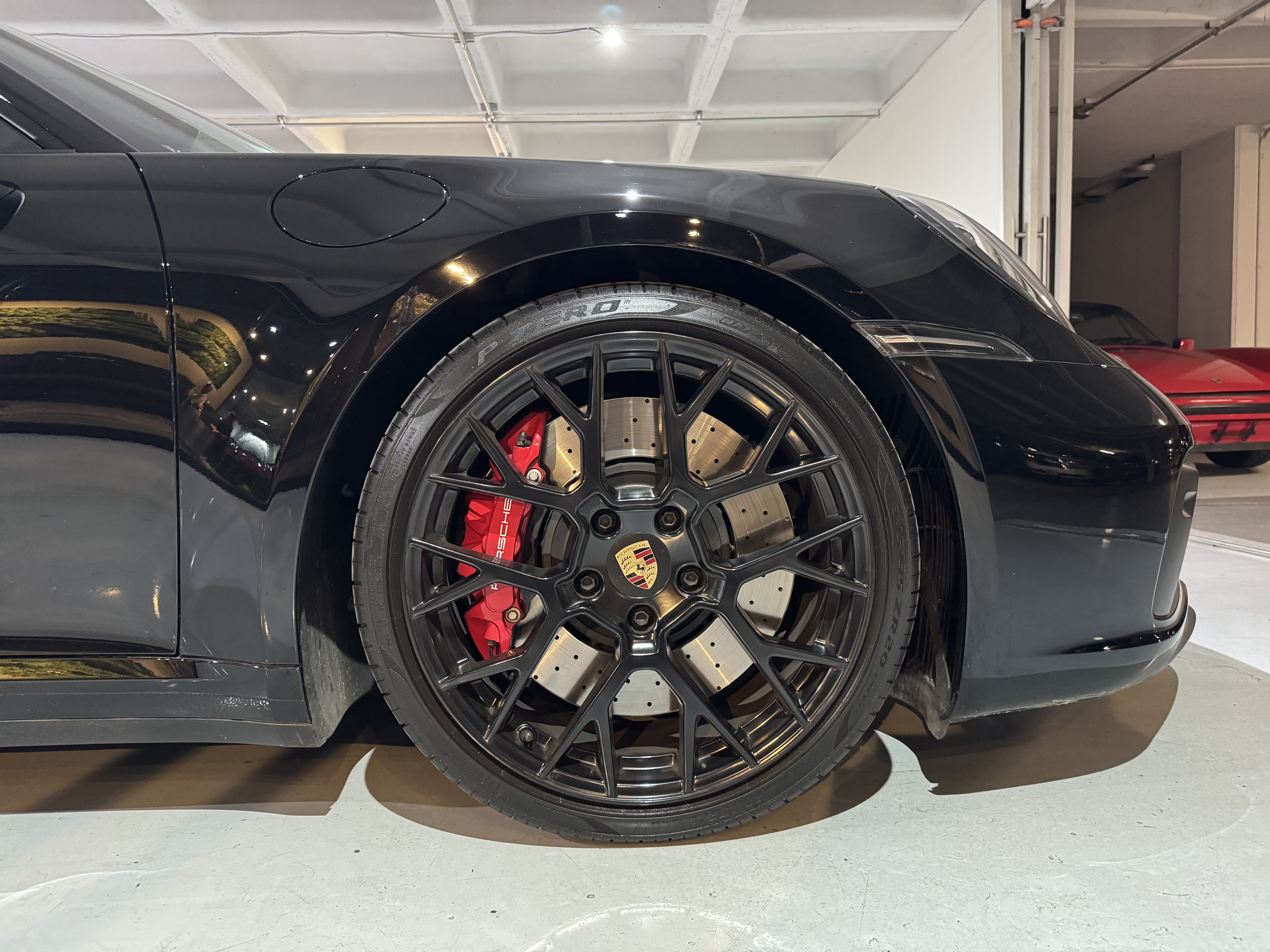 PORSCHE 911 CARRERA GTS 2024