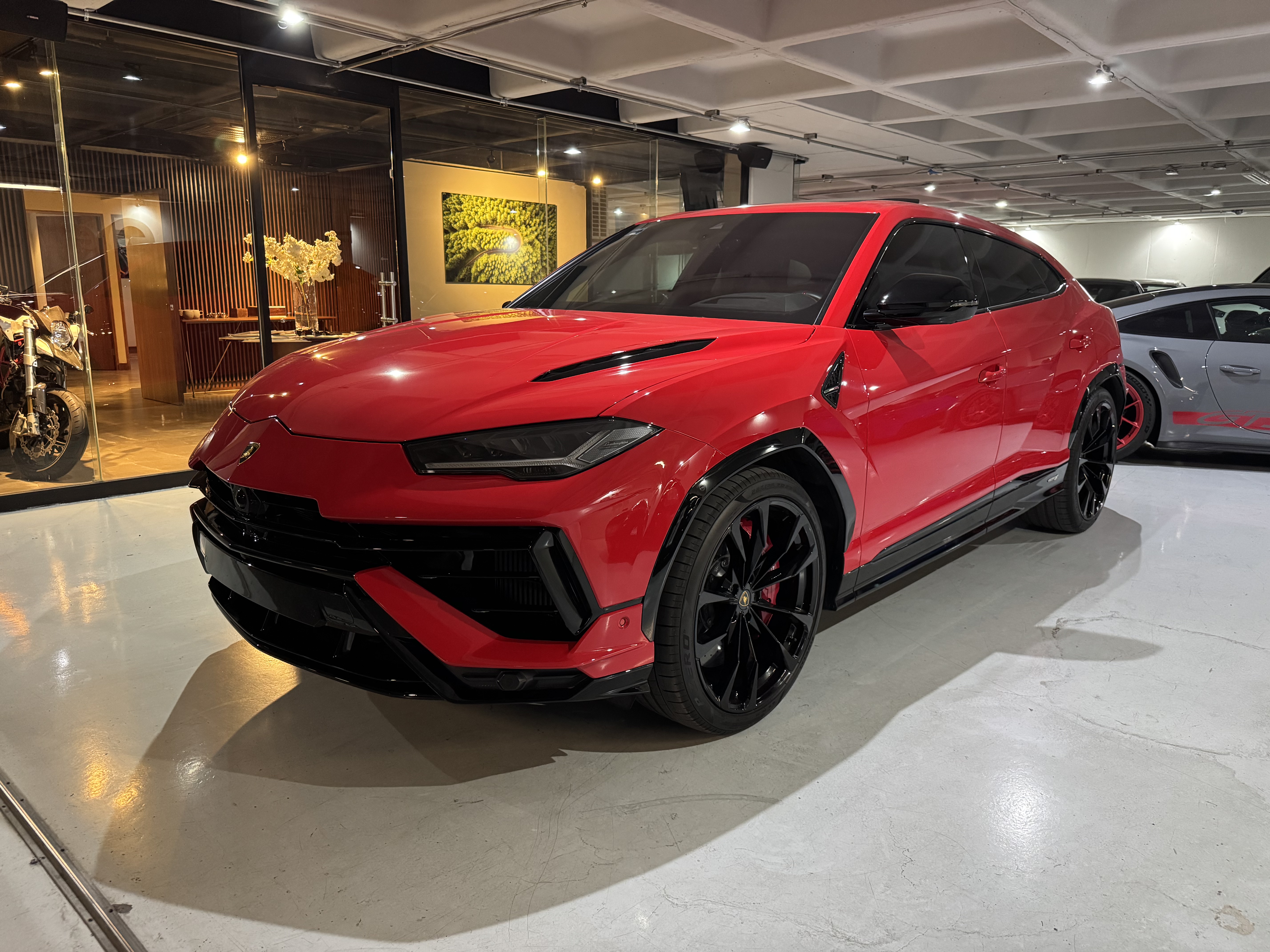 LAMBORGHINI URUS S 2024