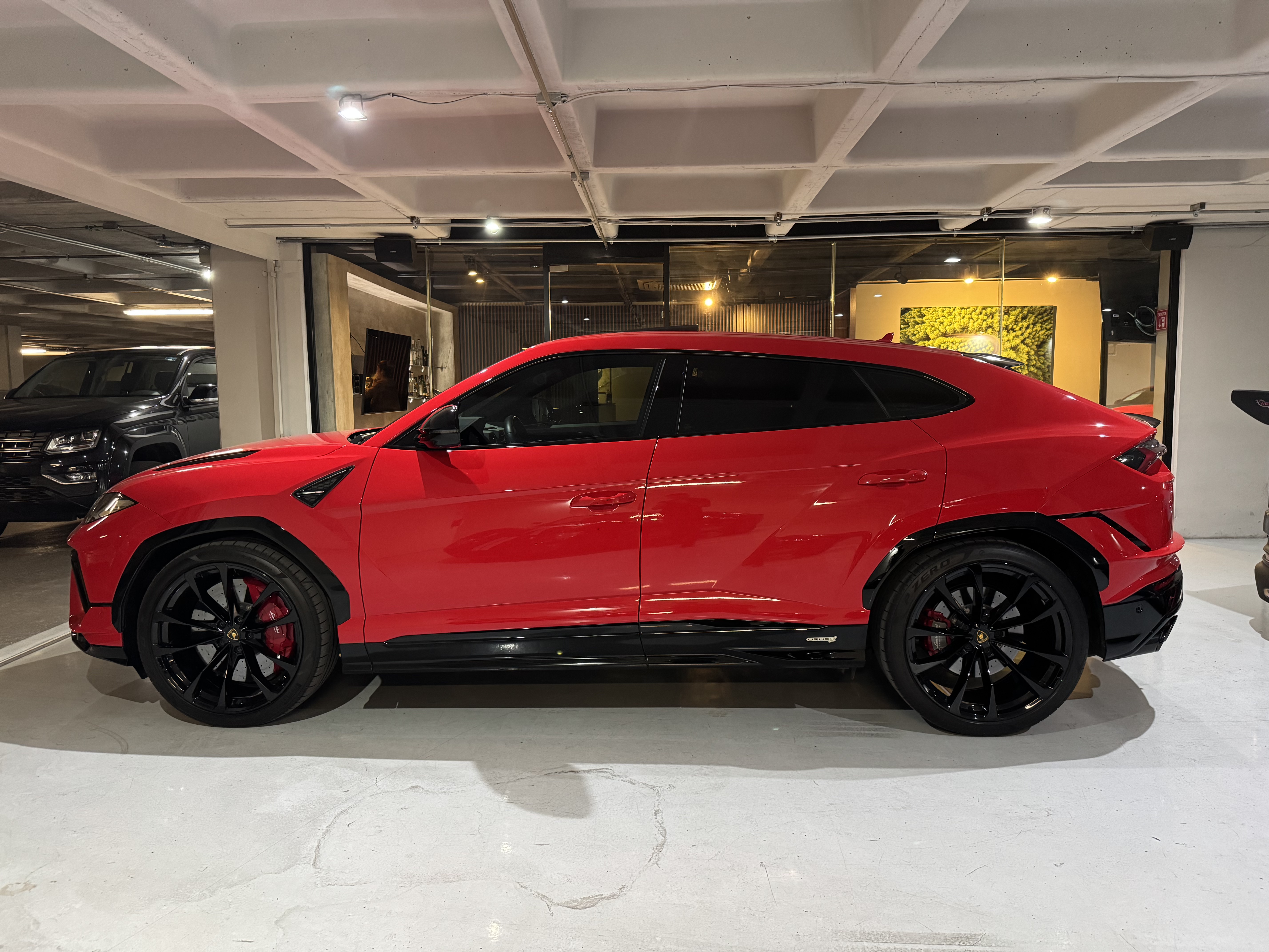 LAMBORGHINI URUS S 2024