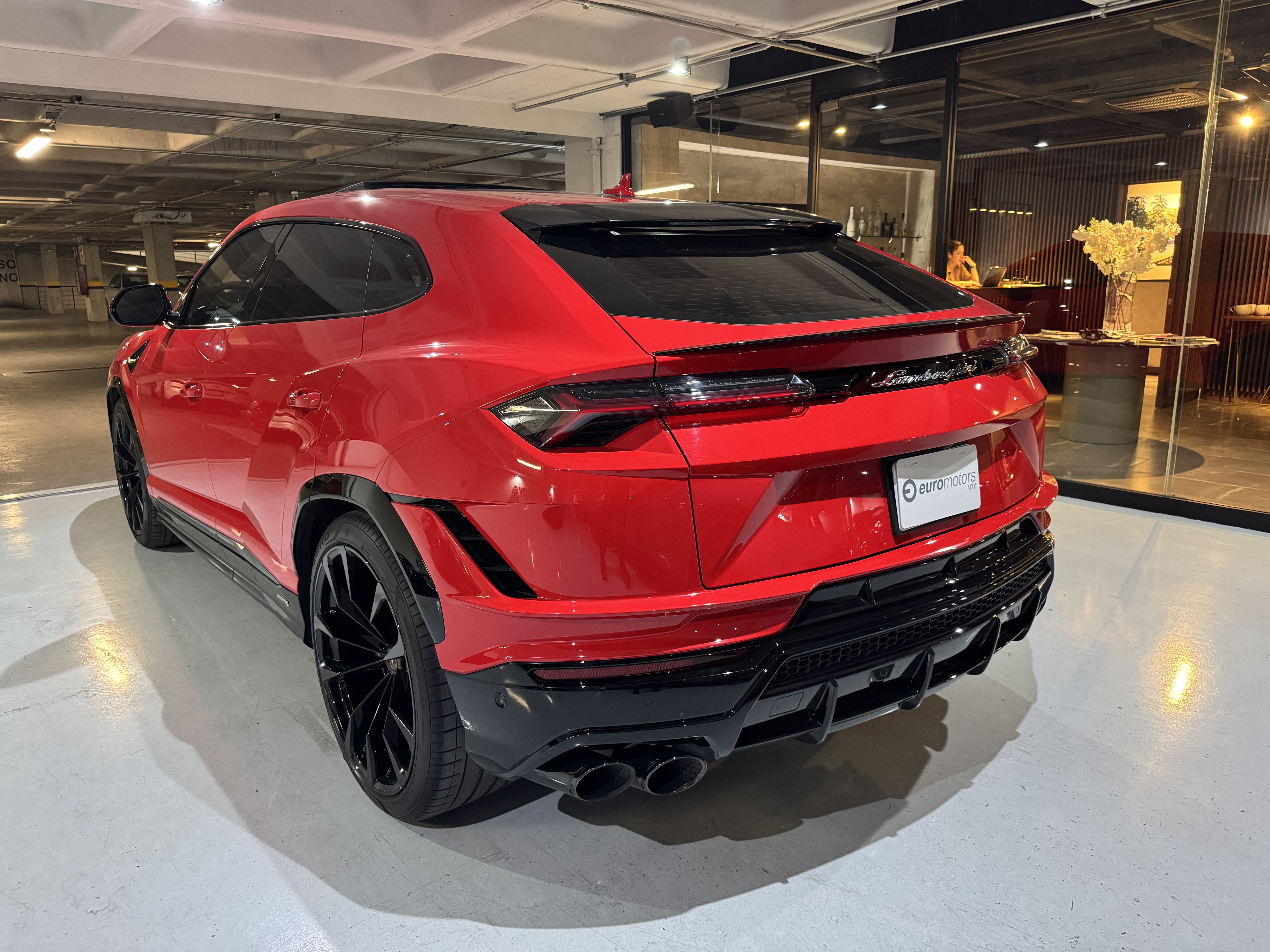 LAMBORGHINI URUS S 2024