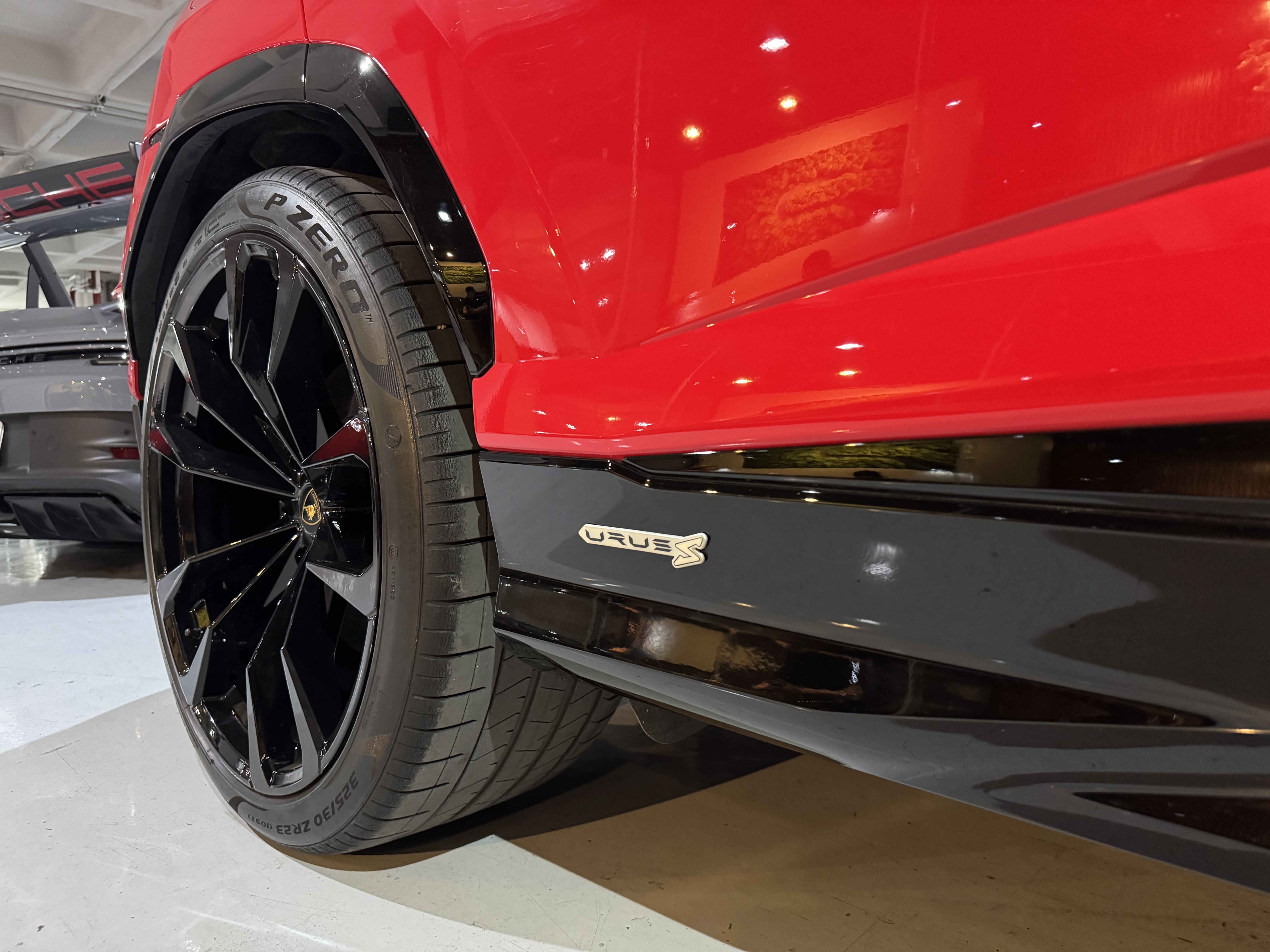 LAMBORGHINI URUS S 2024