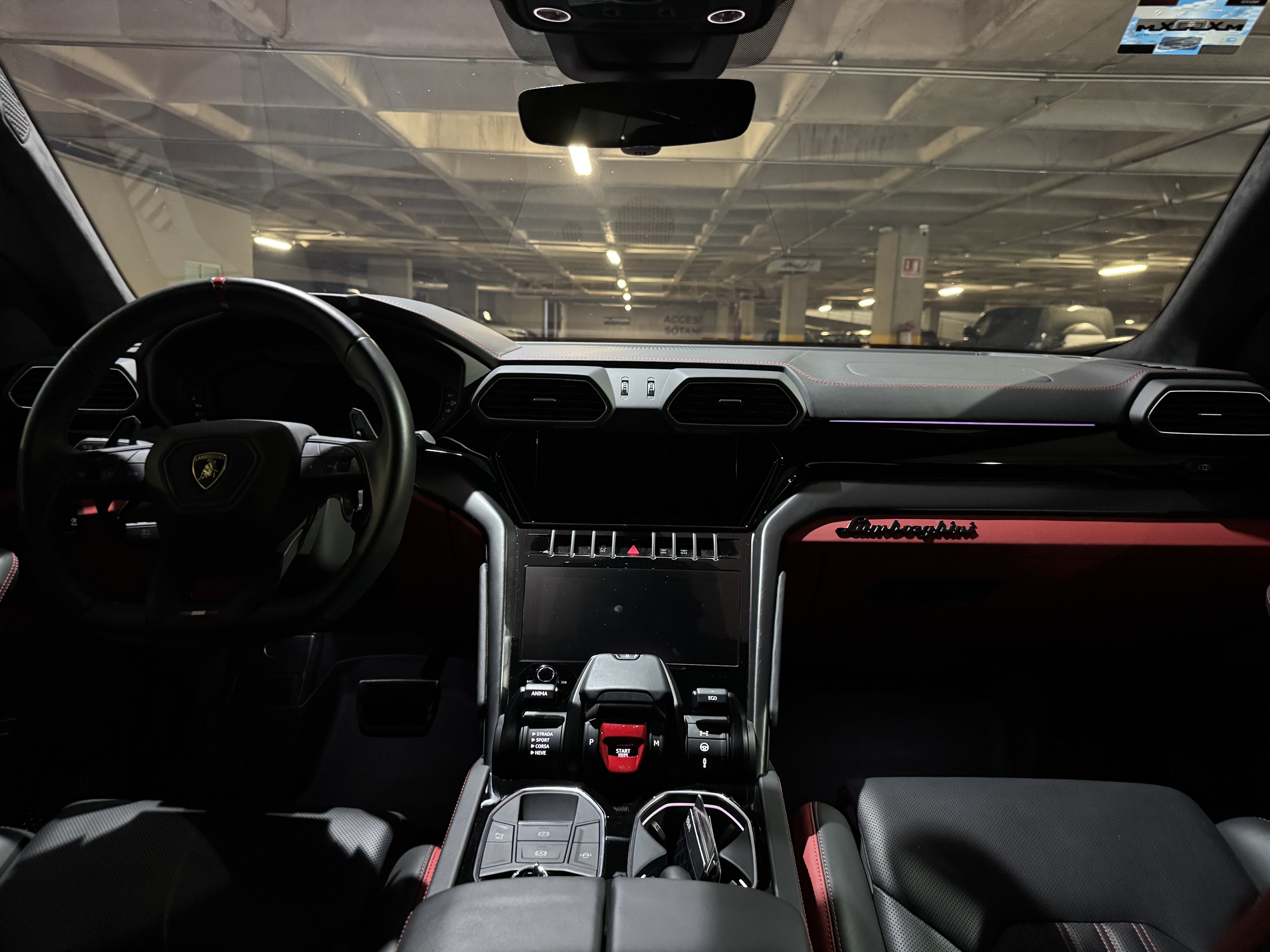 LAMBORGHINI URUS S 2024