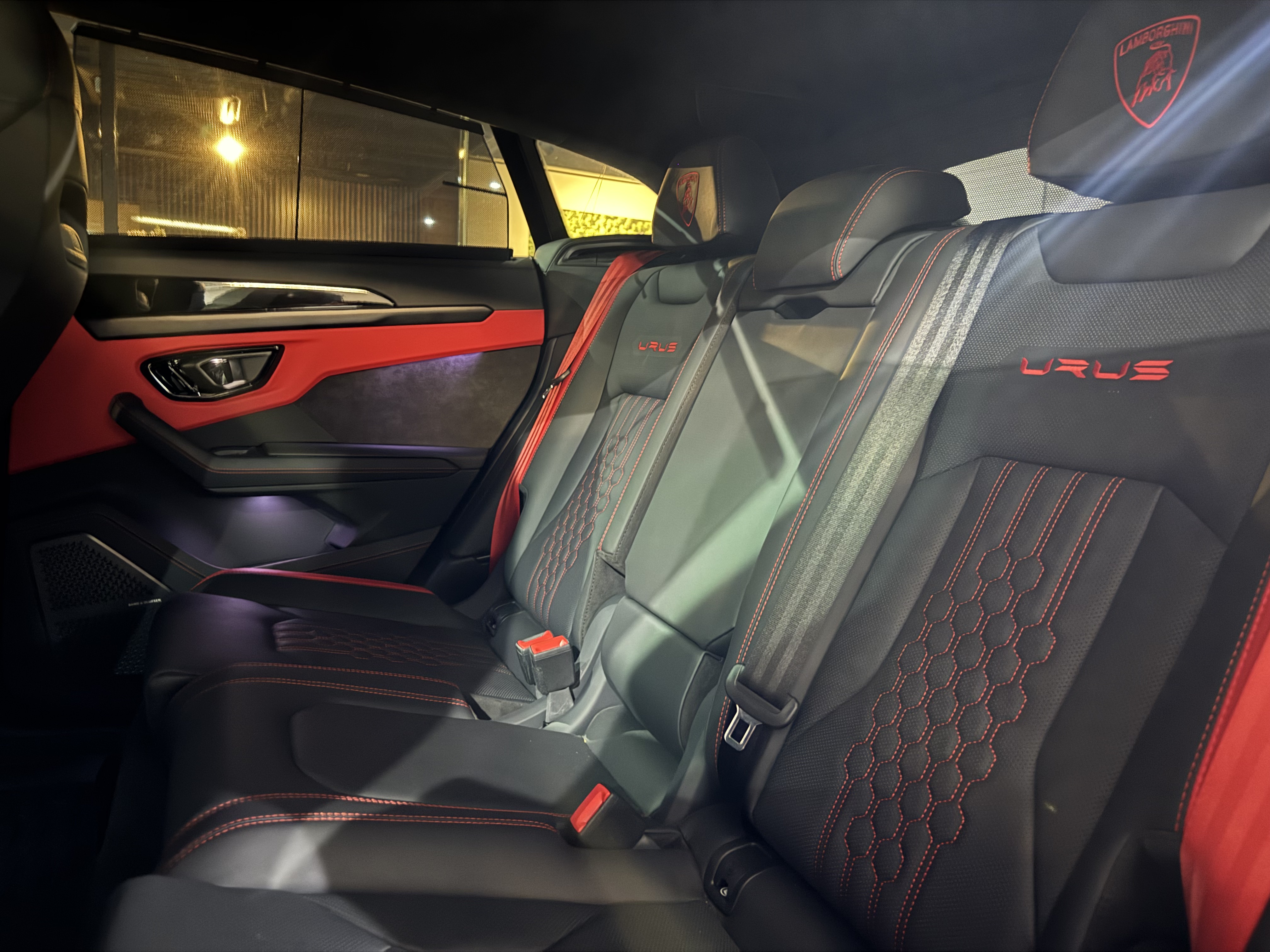 LAMBORGHINI URUS S 2024