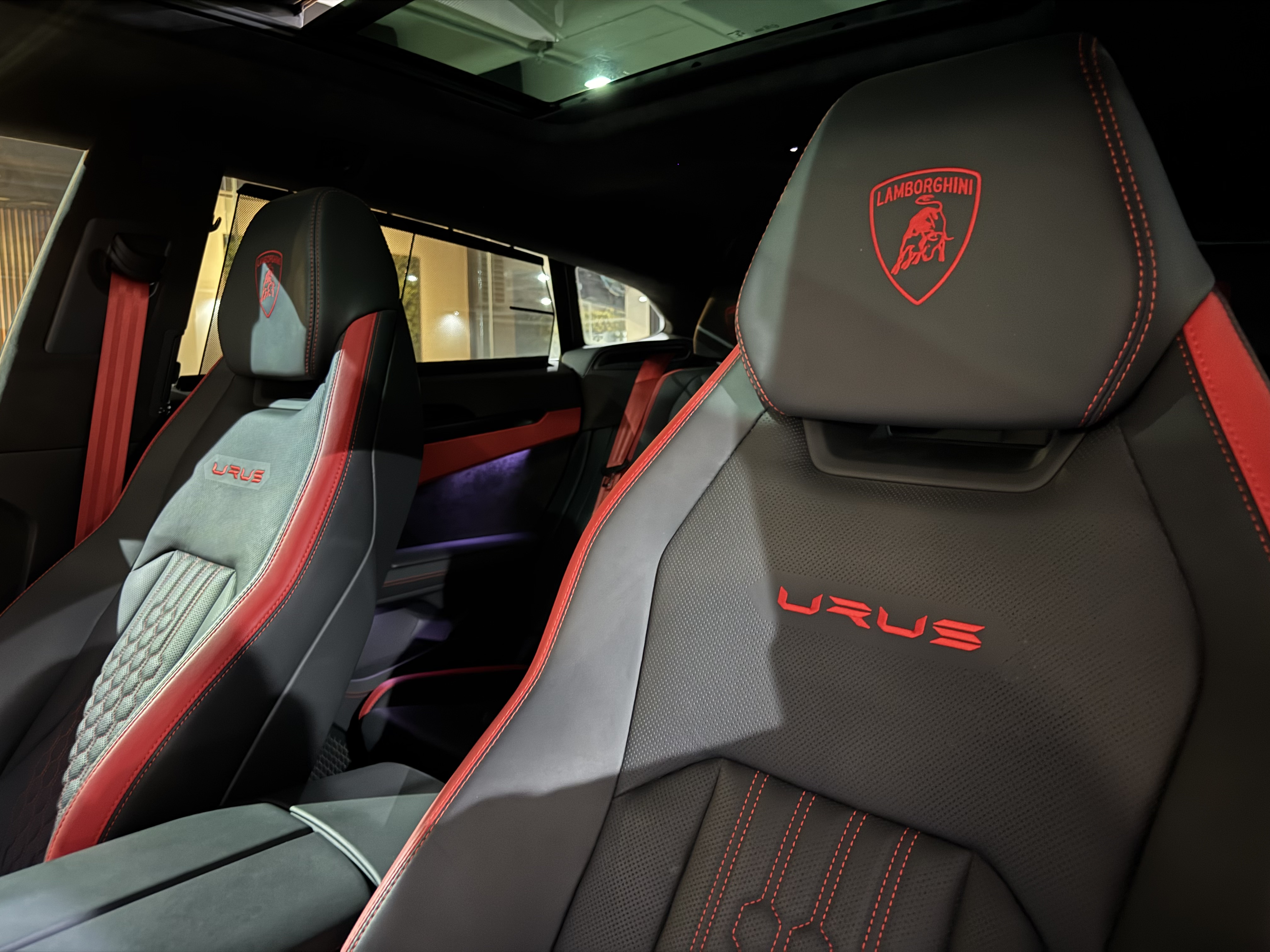 LAMBORGHINI URUS S 2024