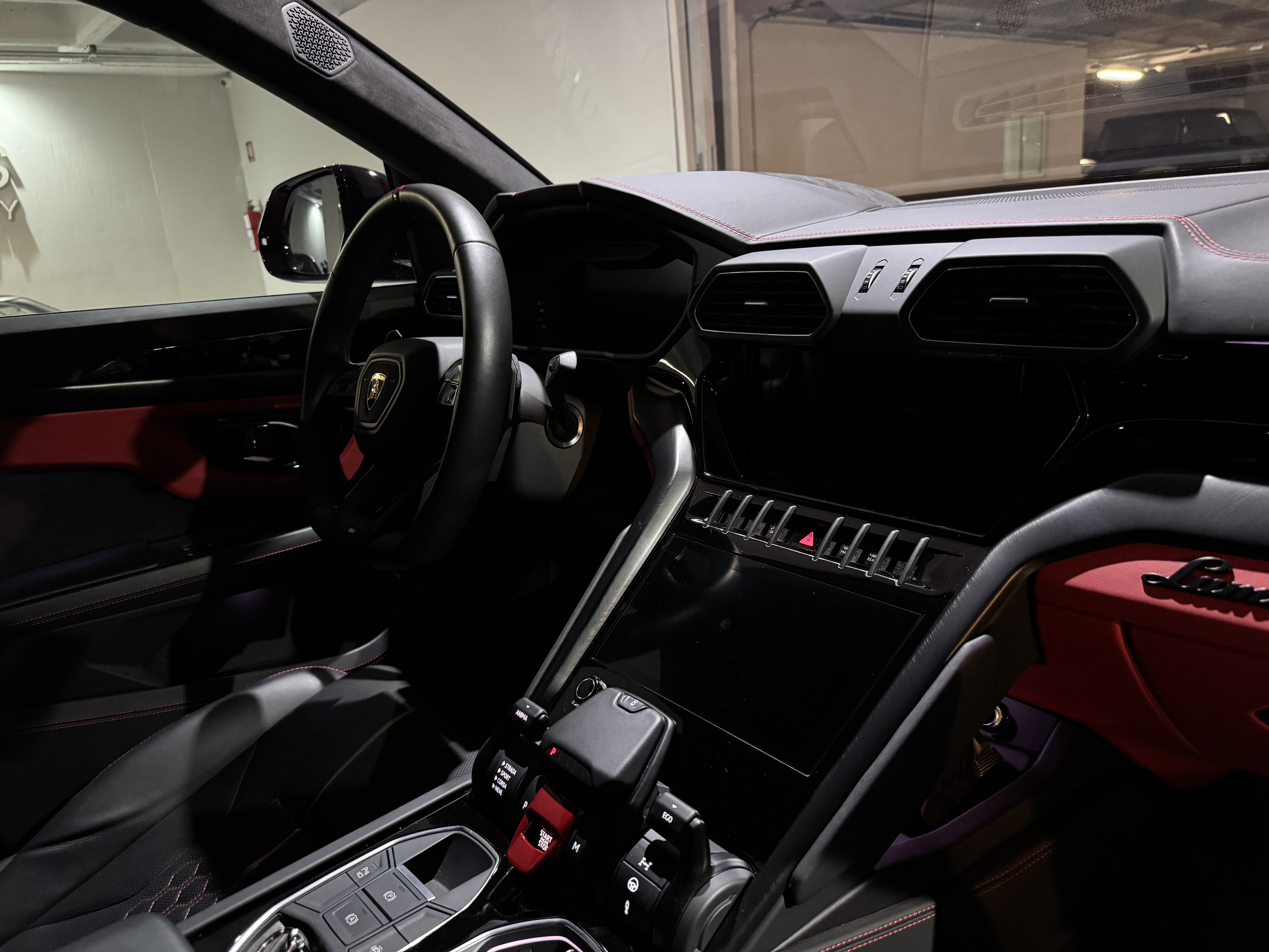 LAMBORGHINI URUS S 2024