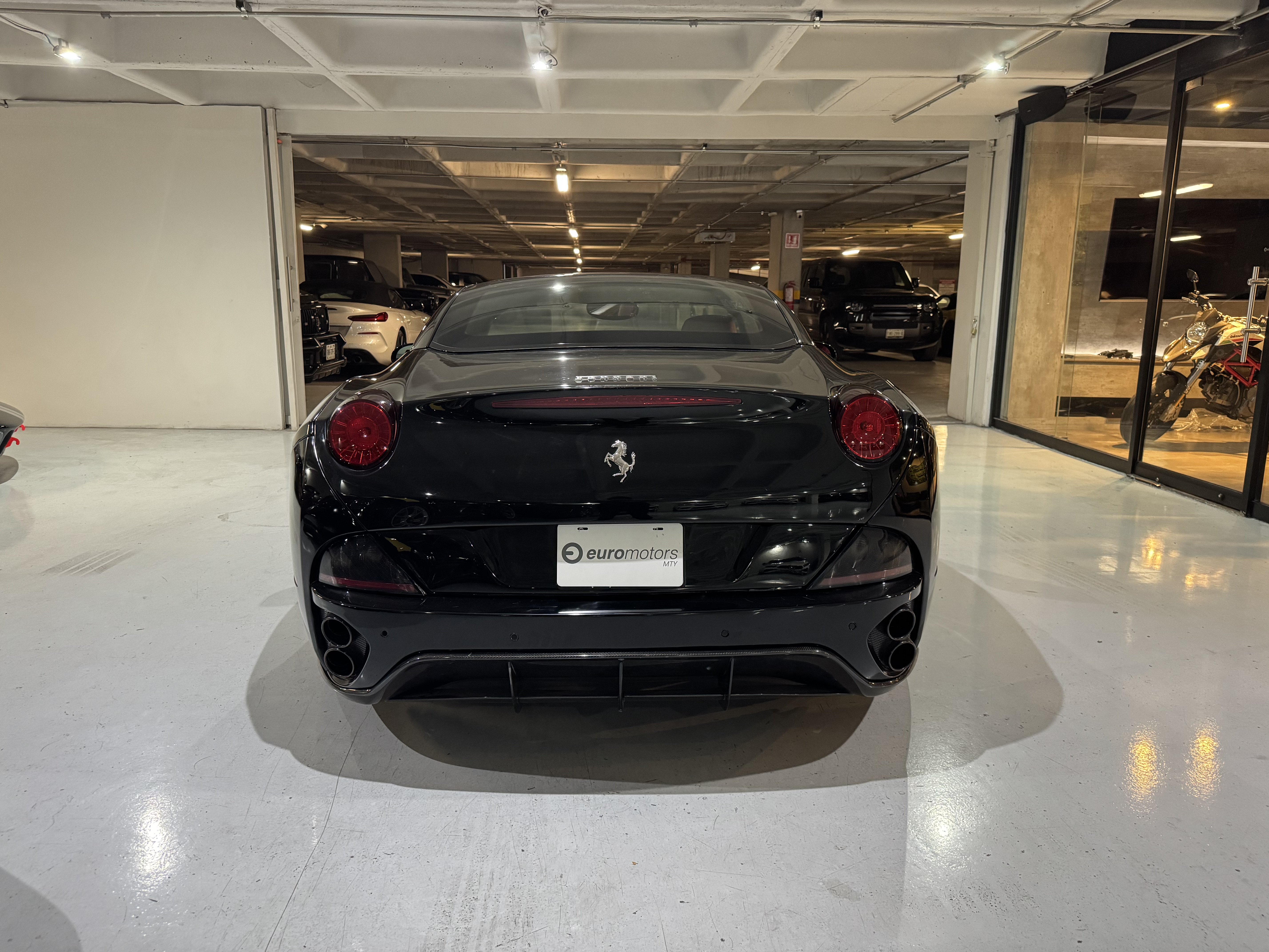 FERRARI CALIFORNIA 2011