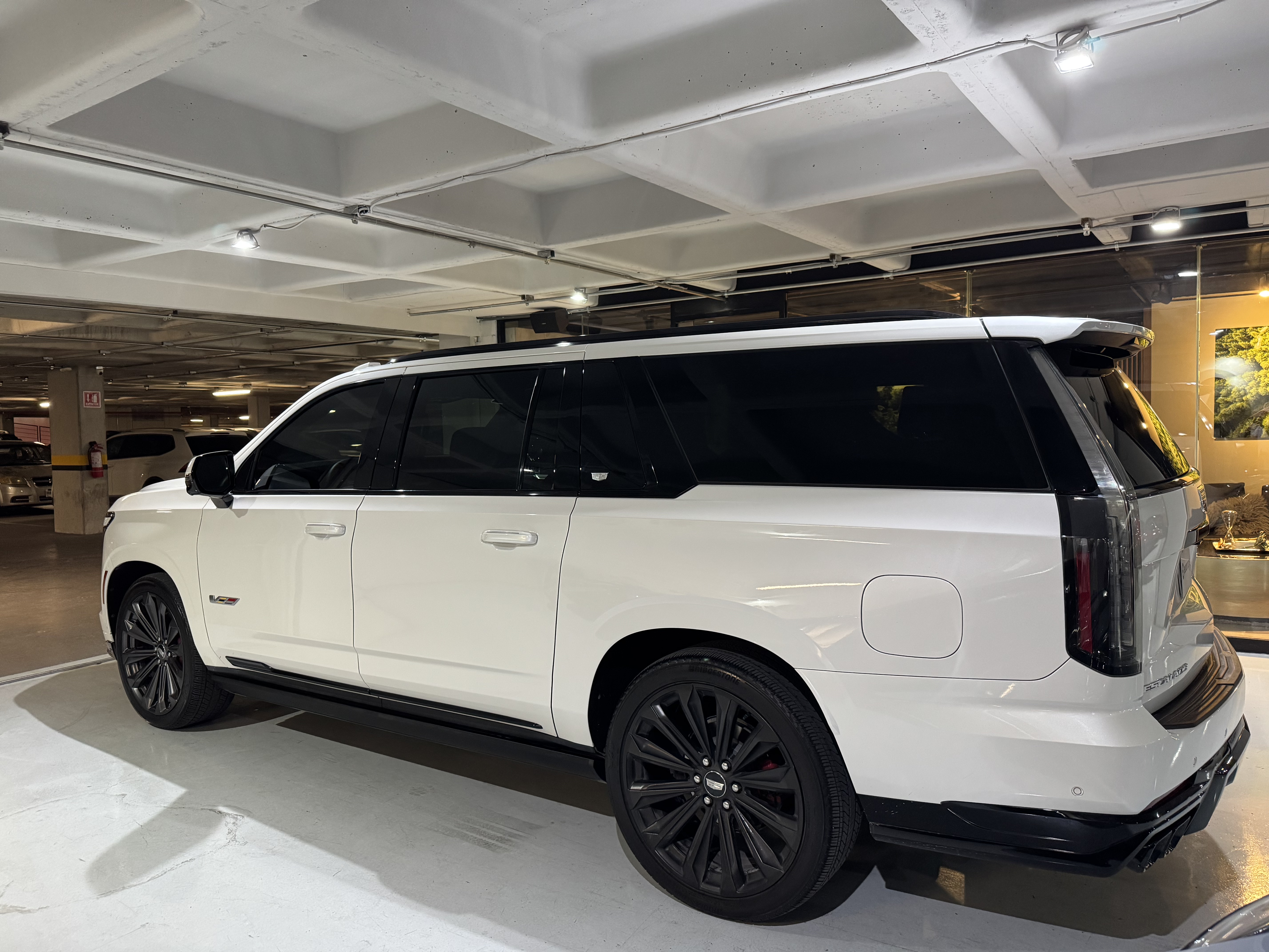 CADILLAC ESCALADE V 2025