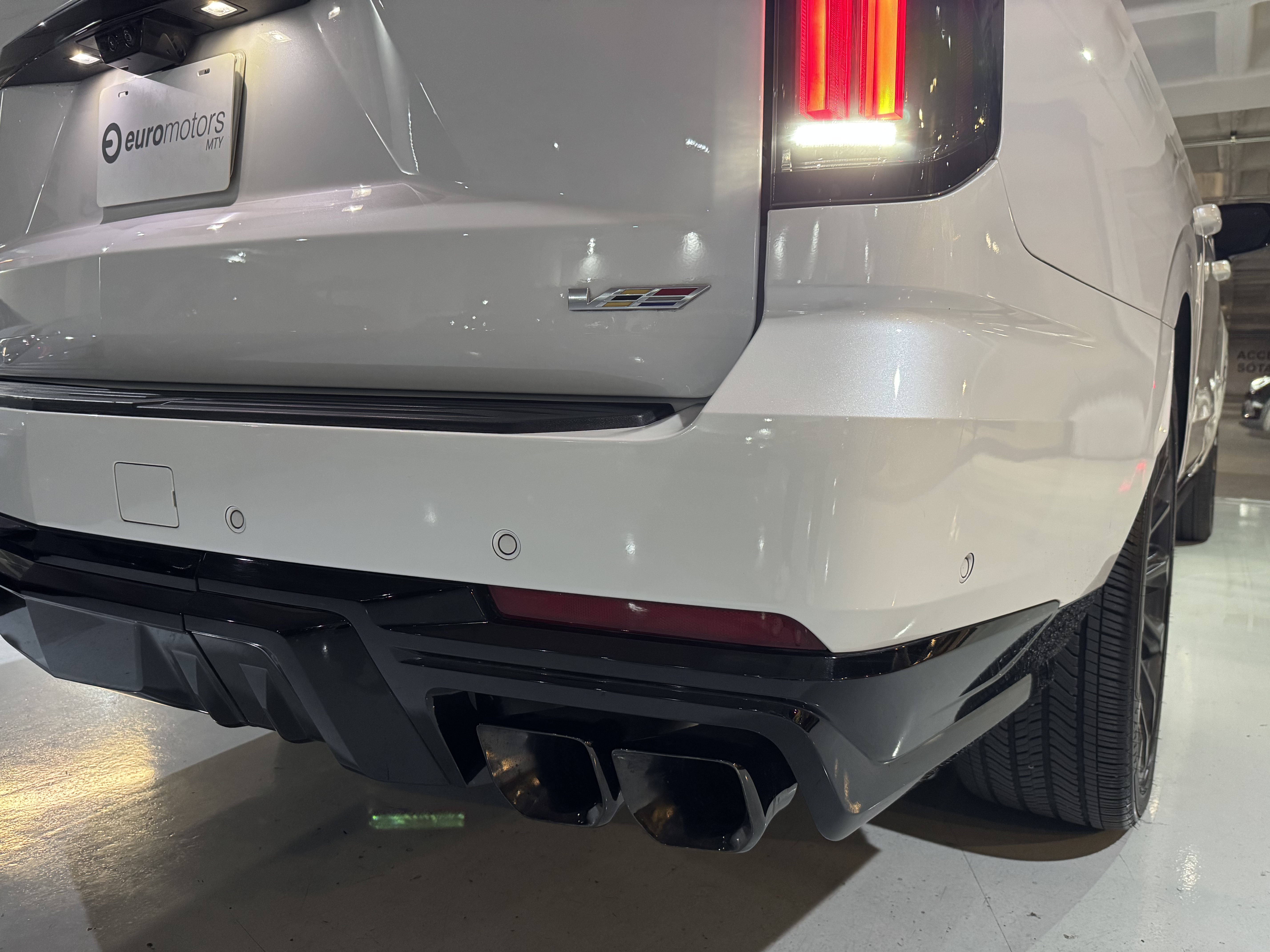 CADILLAC ESCALADE V 2025