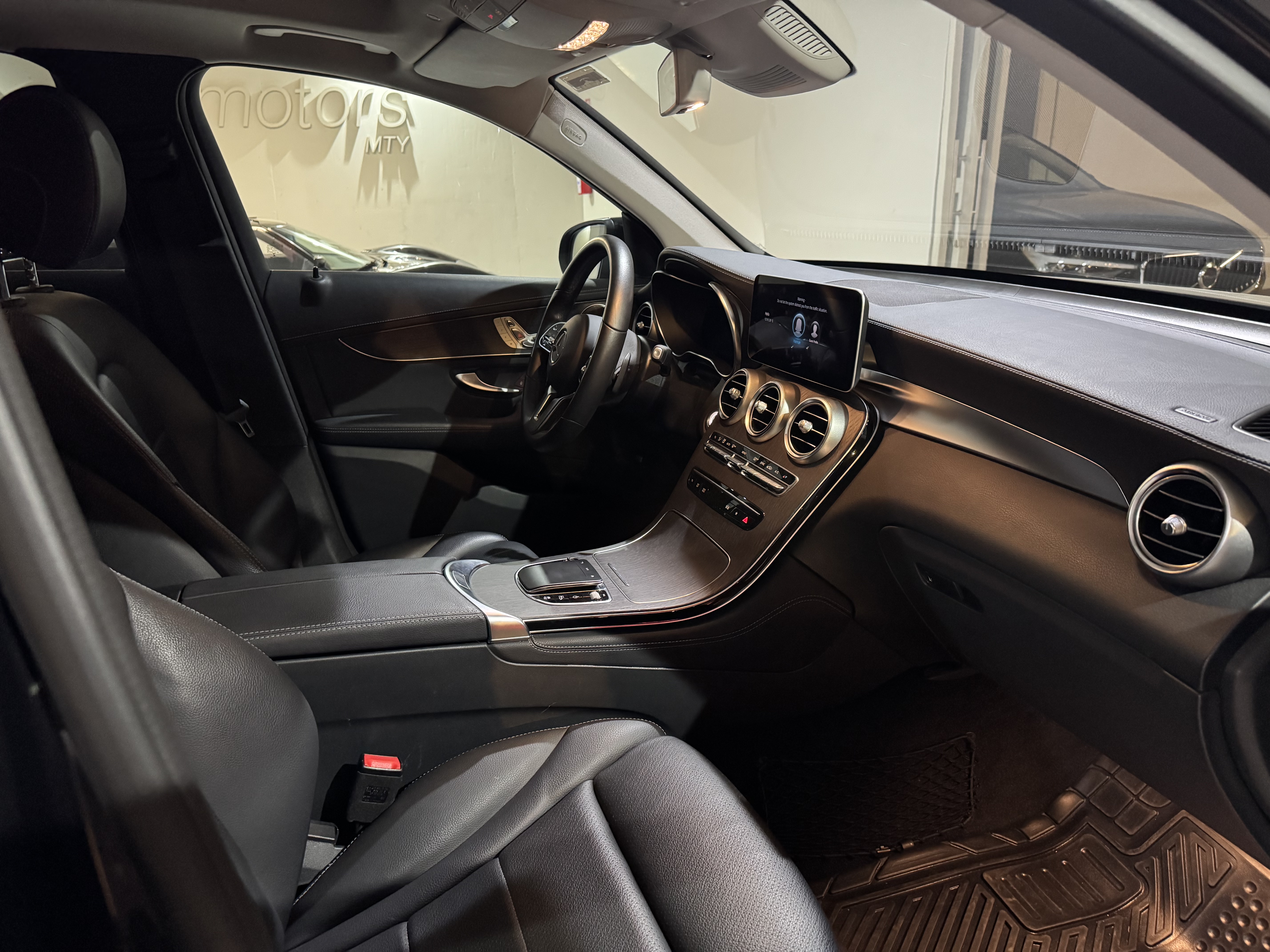 MERCEDES GLC 300 2020