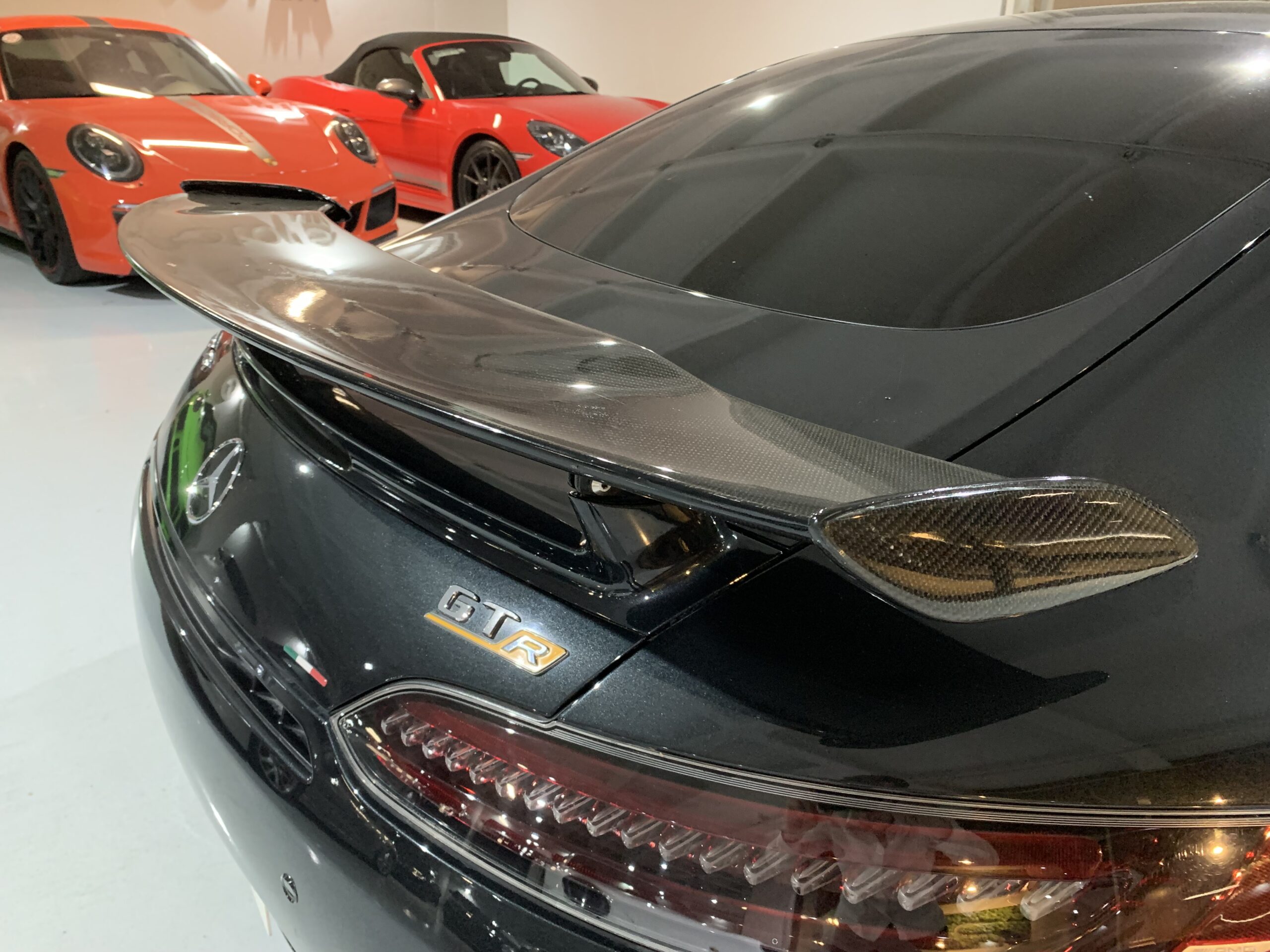 MERCEDES AMG GTR 2020
