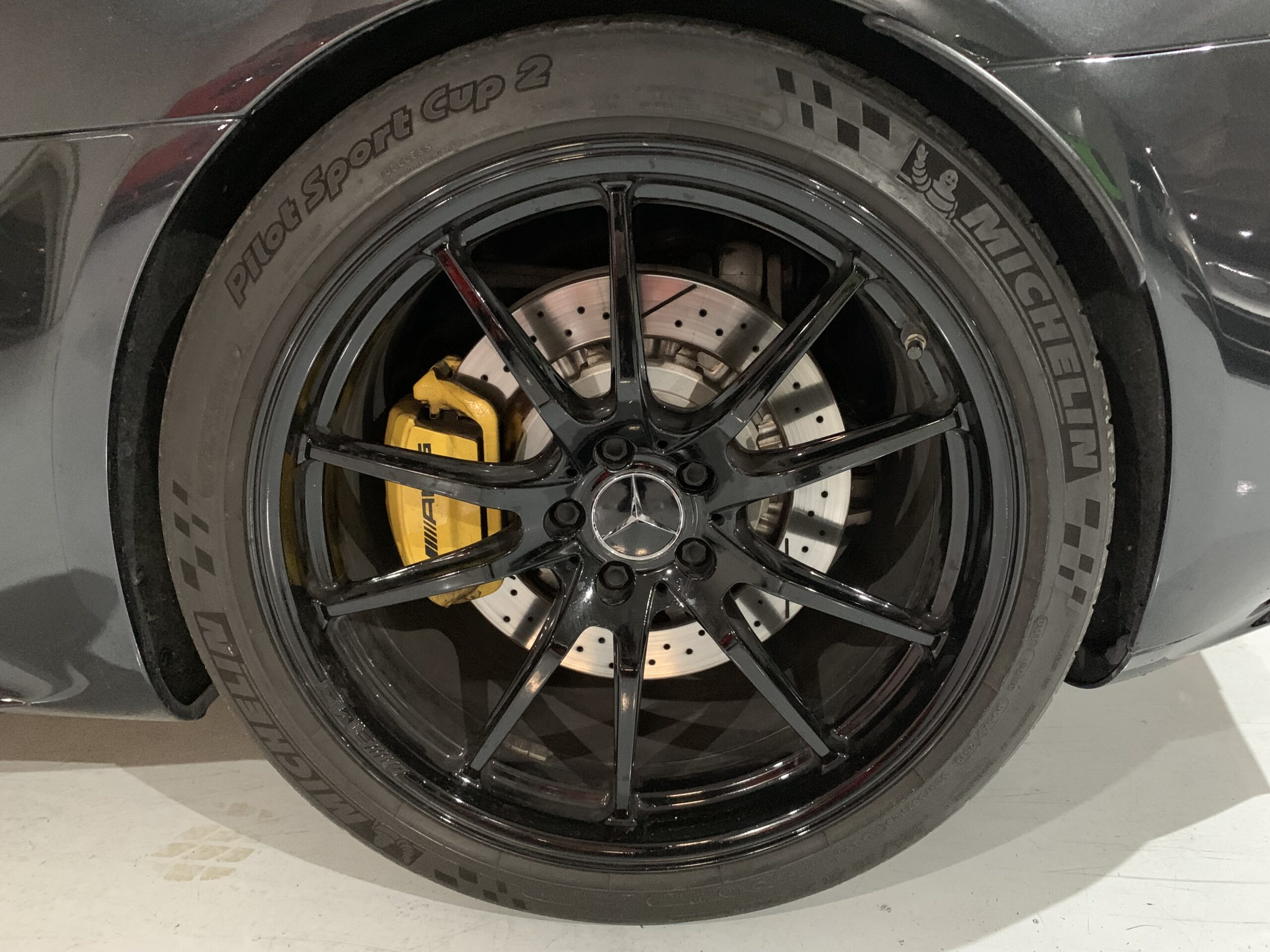 MERCEDES AMG GTR 2020
